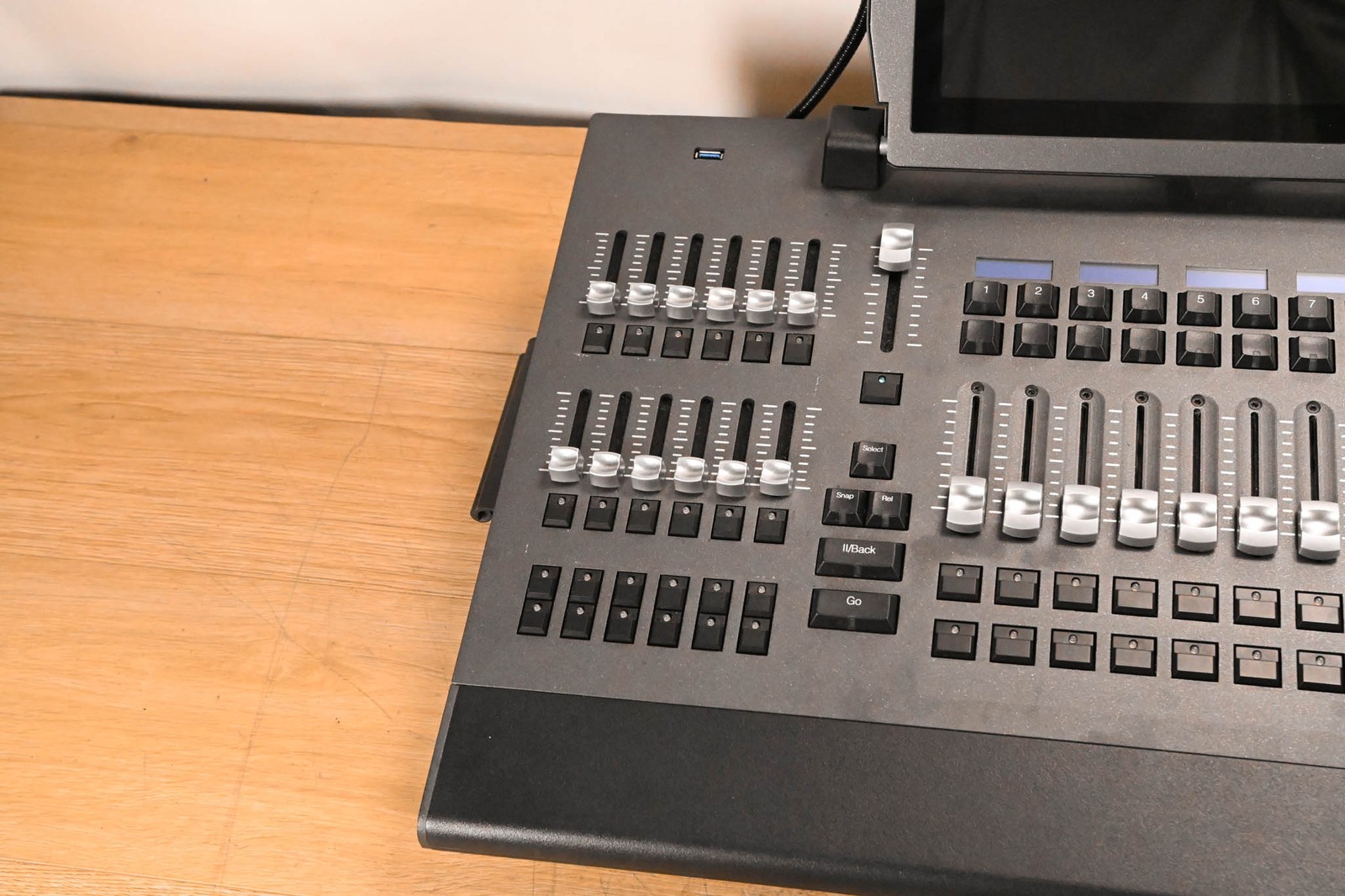 Obsidian Control Systems NX4 Lighting Console CG01UGG