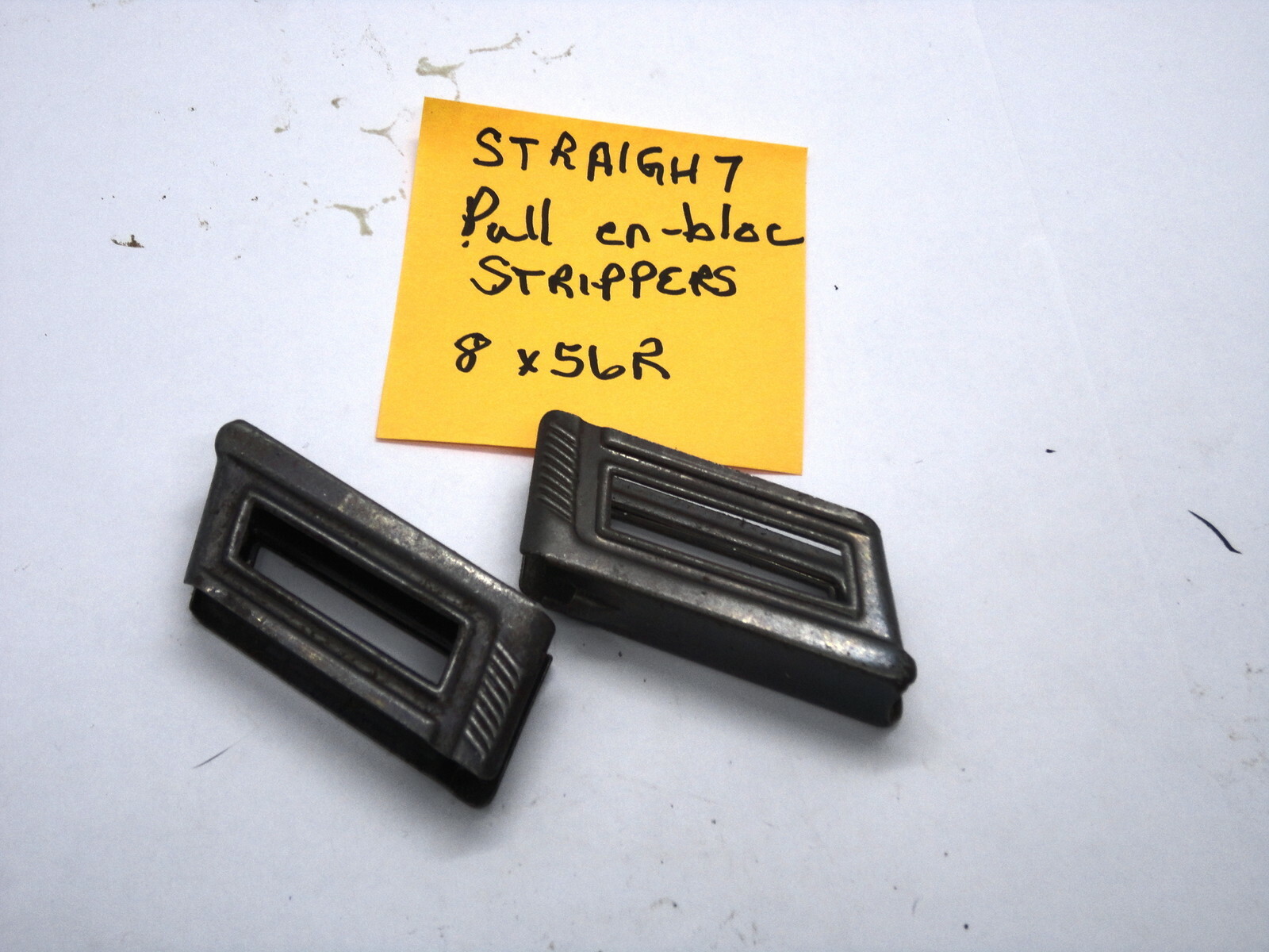 8 x 56R Hungarian En-Bloc Straight Pull en-bloc clip