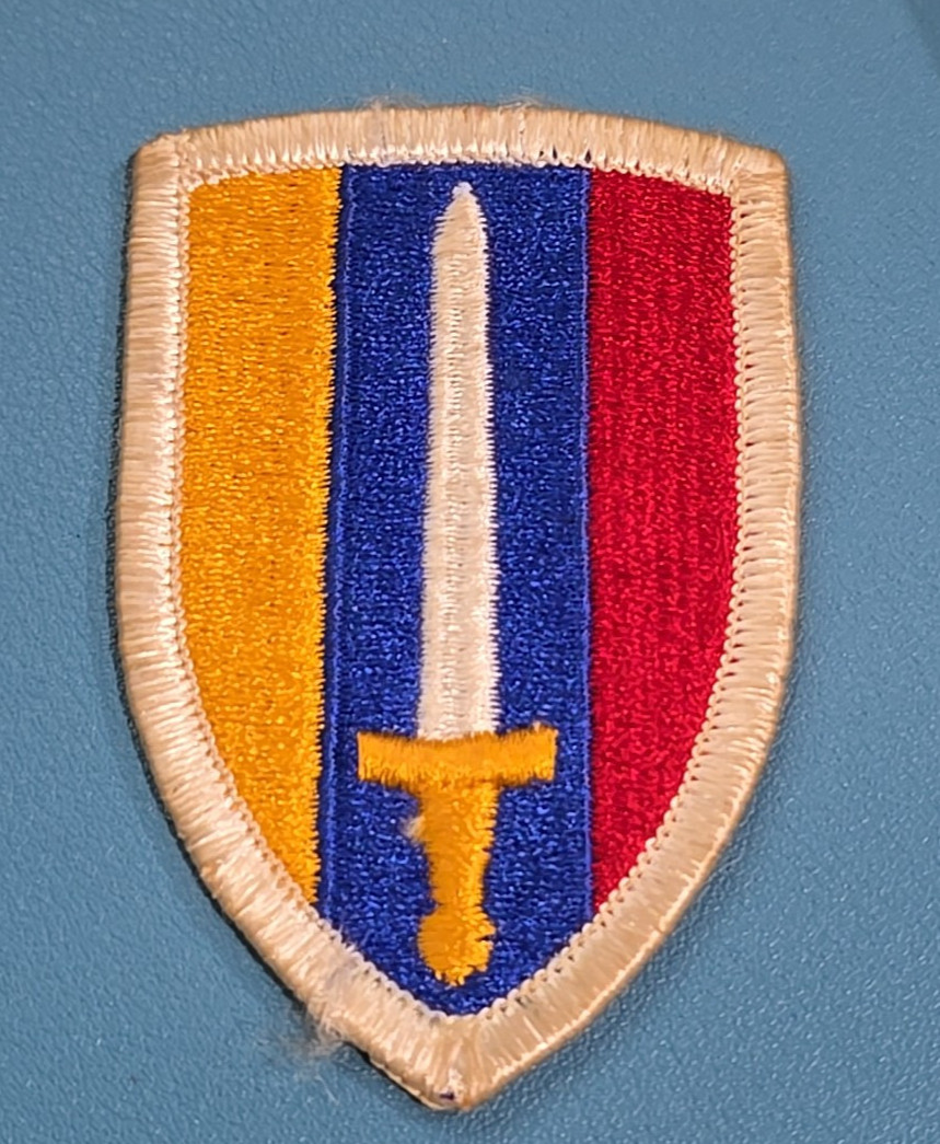 US Army Vietnam Patch-Merrowed Edge-Snow Back*