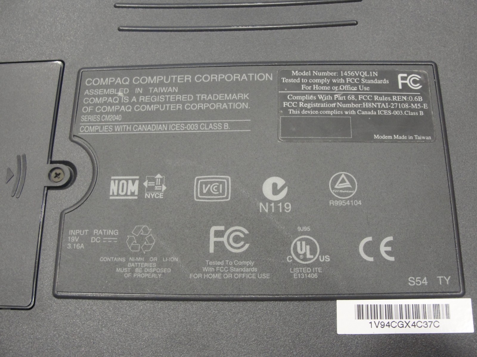 Compaq Presario 1270 Vtg. Laptop Y2K Win98 Floppy CD-ROM USB Untested