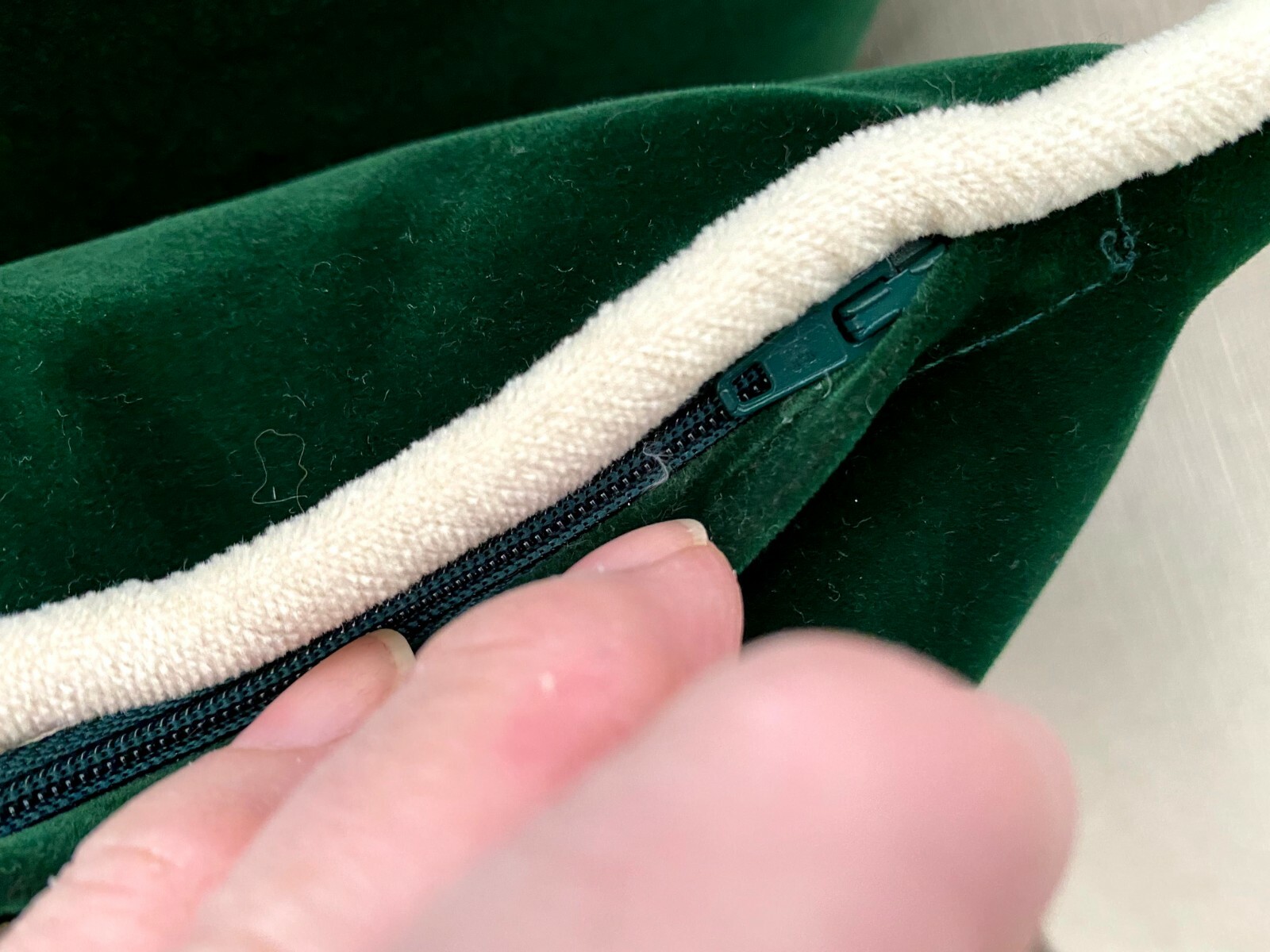 ❇️ NEW Dark Green VELVET Cushion Covers & Stone Velvet Piping OBLONG or SQUARE