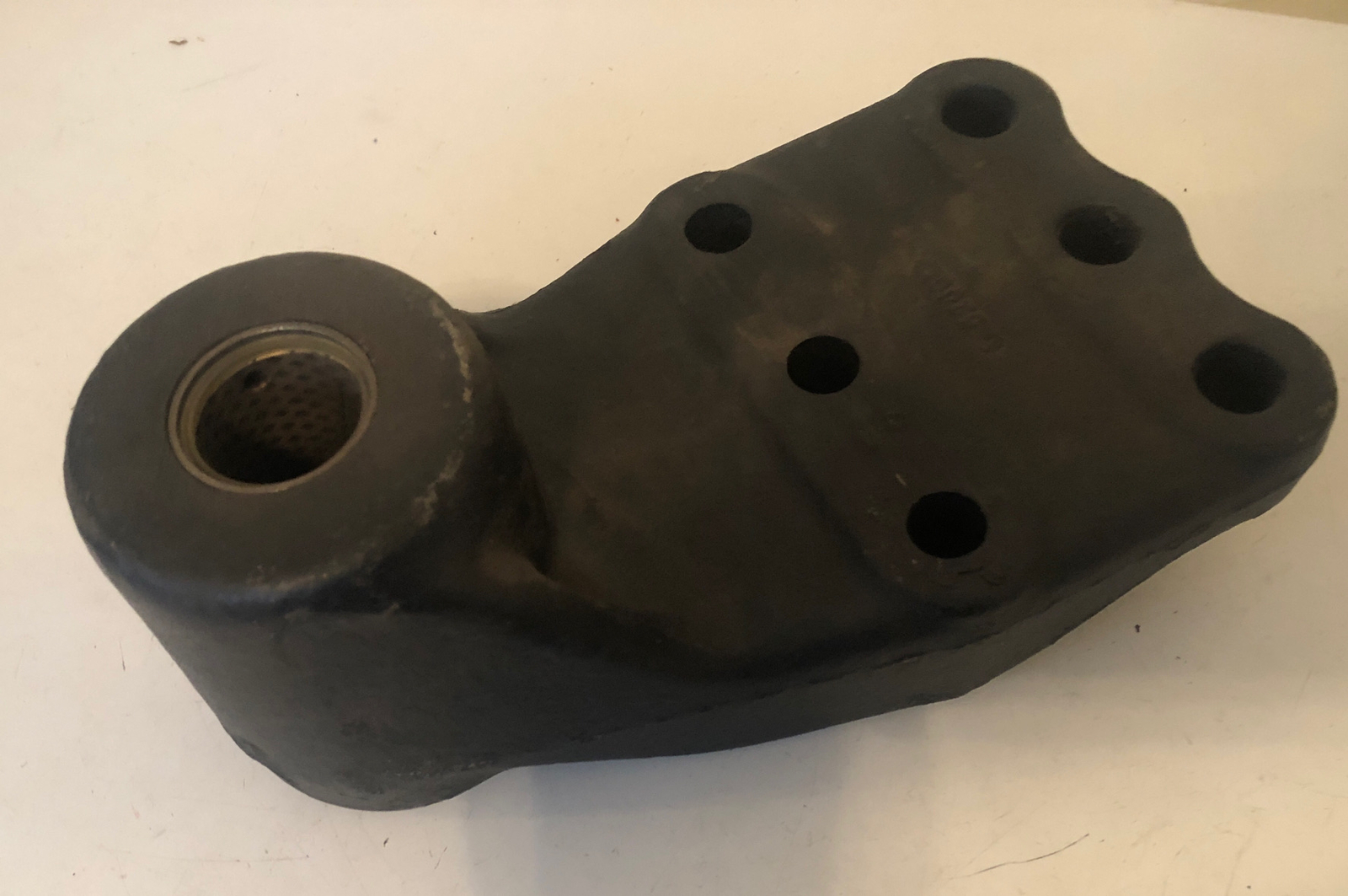 GENUINE FREIGHTLINER LEAF SPRING HANGER A16-15402-00 NEW OEM