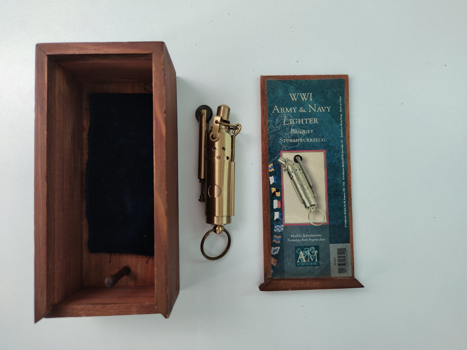 WWI Army & Navy Oil Lighter Briquet Authentic Model