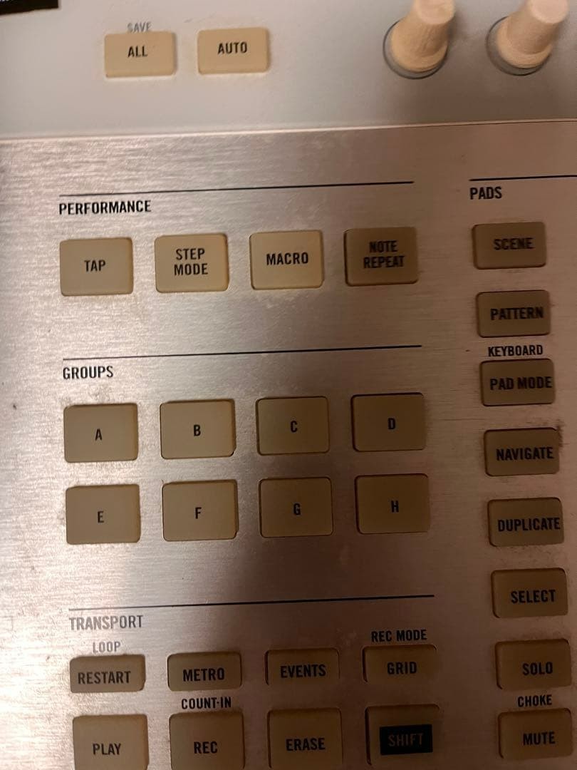 Native Instruments Maschine Studio Groove Production Controller Junk #O7095