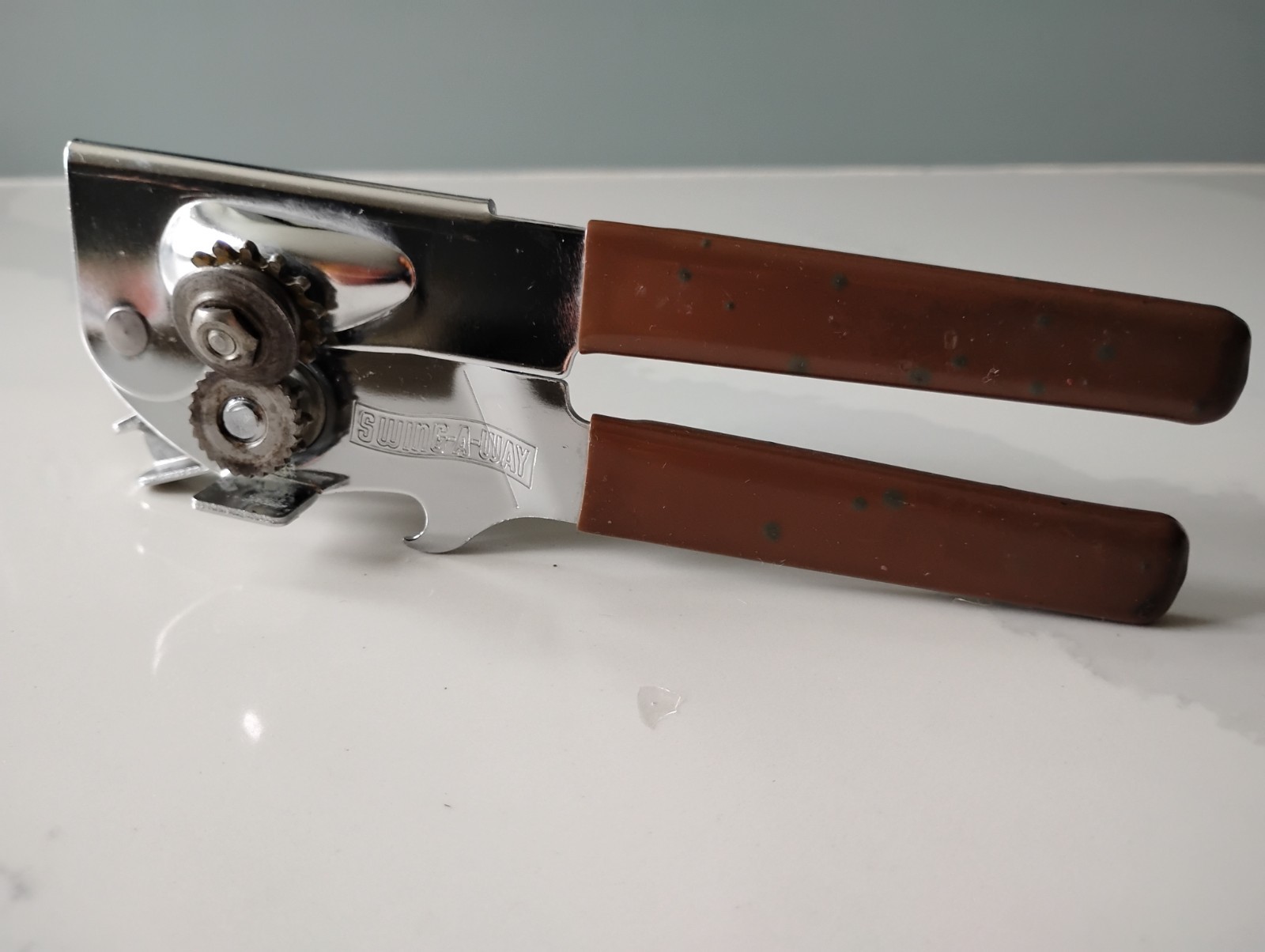 Vintage  Swing Away 1970s Swing-A-Way Best Can Openers EVER Made Made in USA