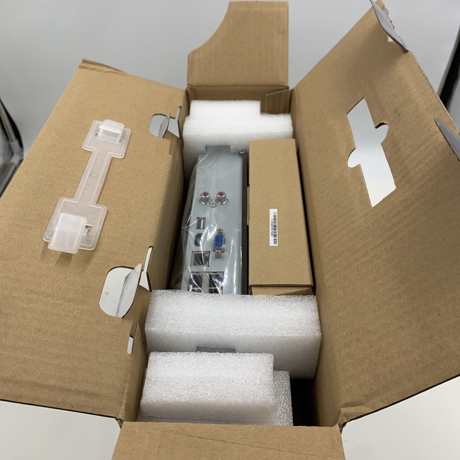 Amcrest POE Video Recorder. 1080P Network. NV1104E