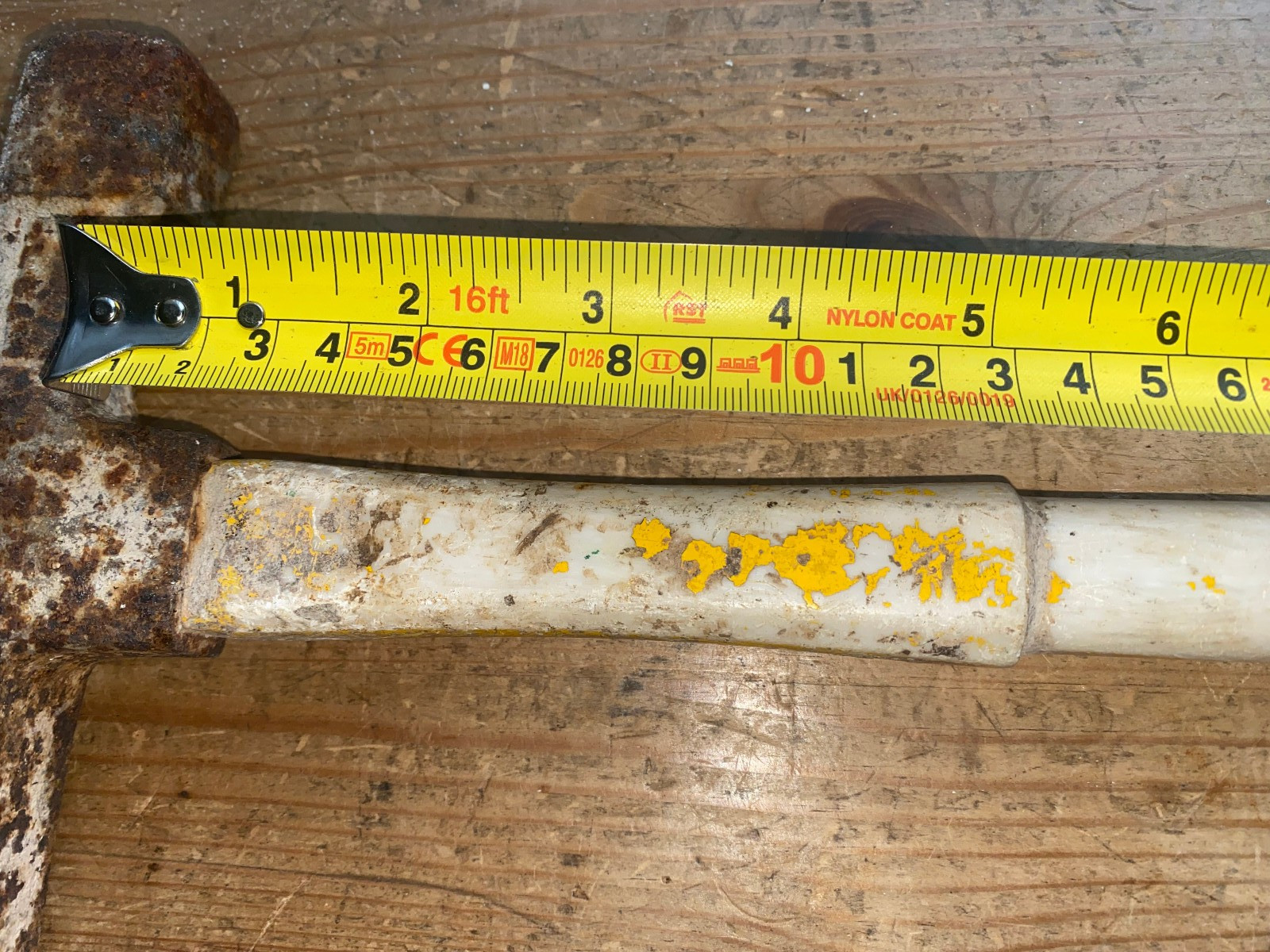 Bricklayer Mason's Hammer With Nylon Grip