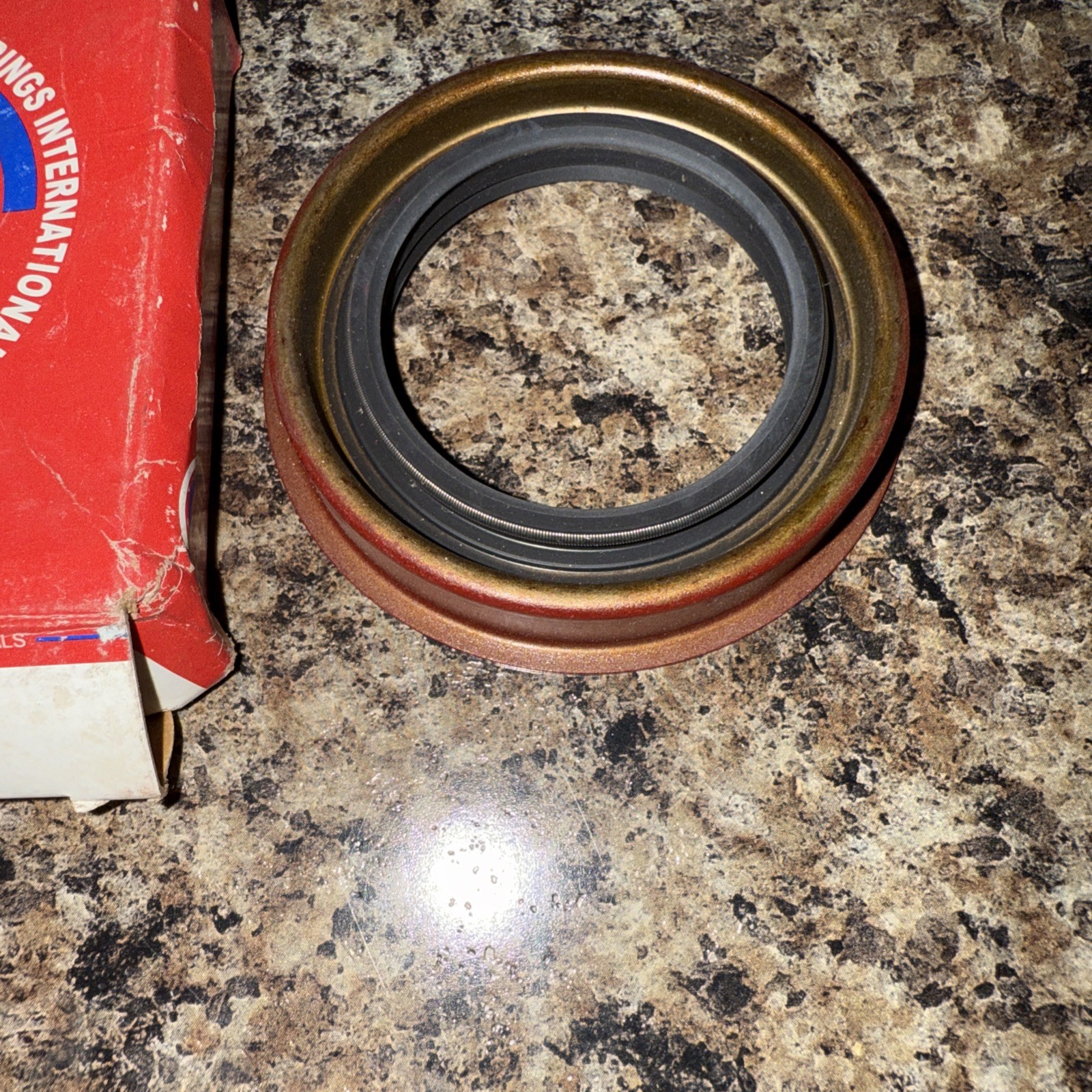 ABI 1476-45834 Transfer Case Output Shaft Seal = National 3946 Free Shipping!