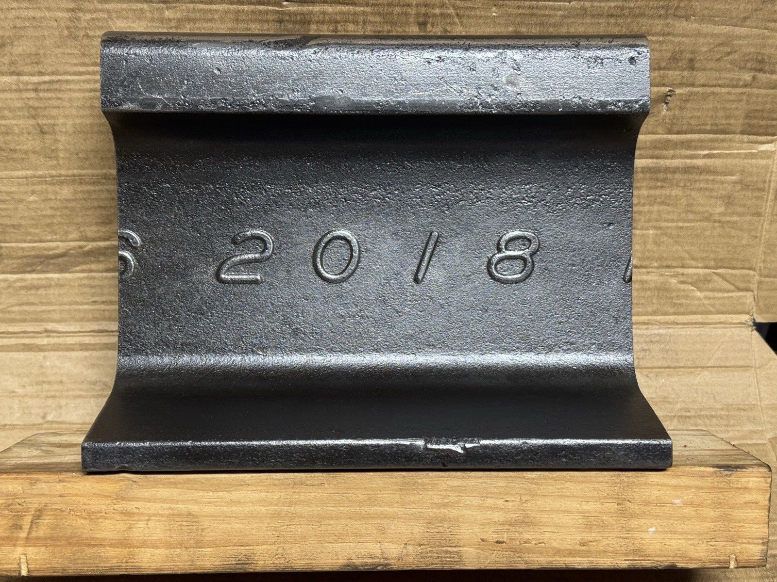 { 2018 } RAILROAD TRAIN TRACK STEEL RAIL ( Approximately 27 LBS ) Anvil Etc