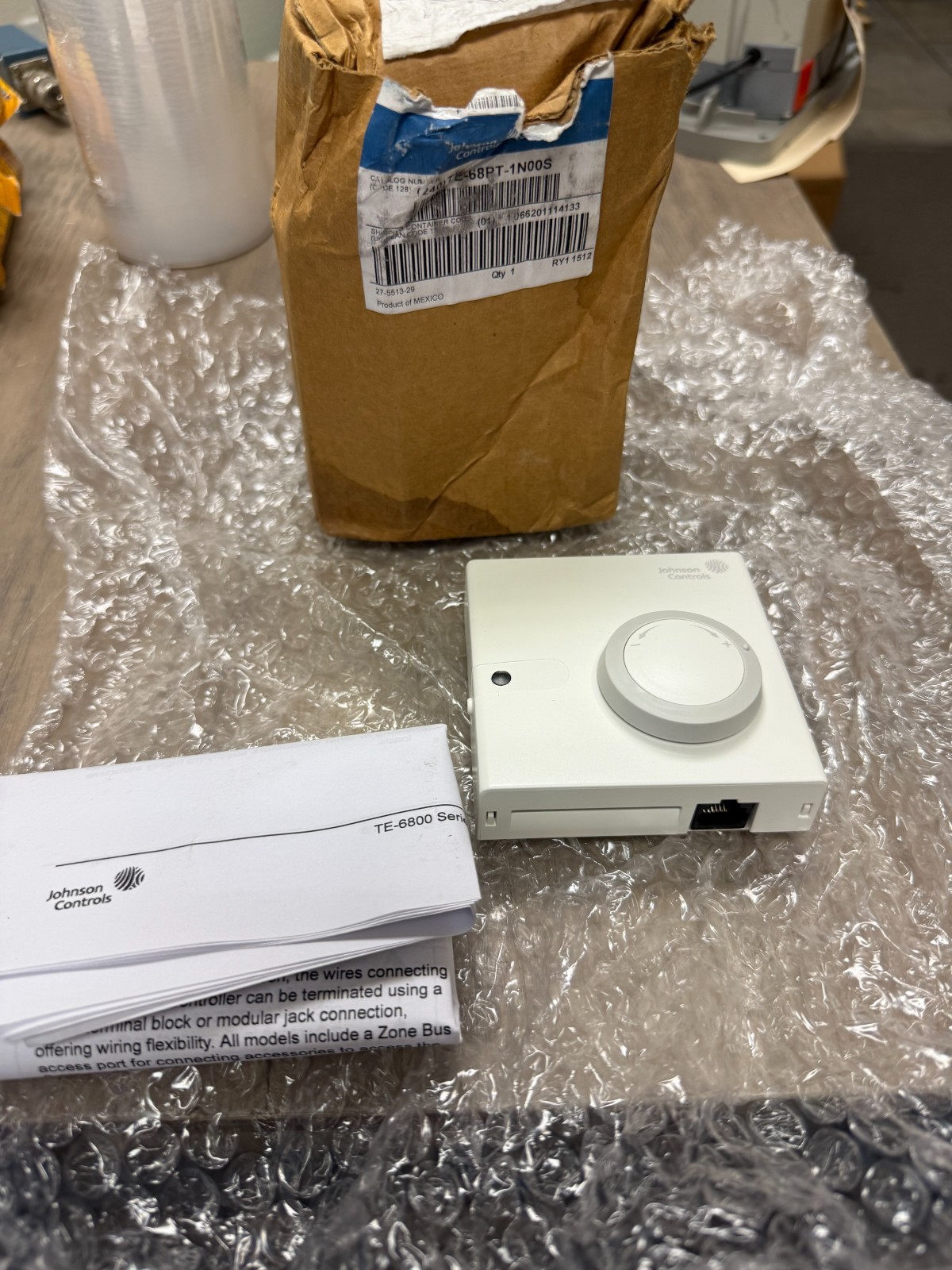 Johnson Controls TE-68PT-1N00S Wall Mount Temp Sensor White NEW