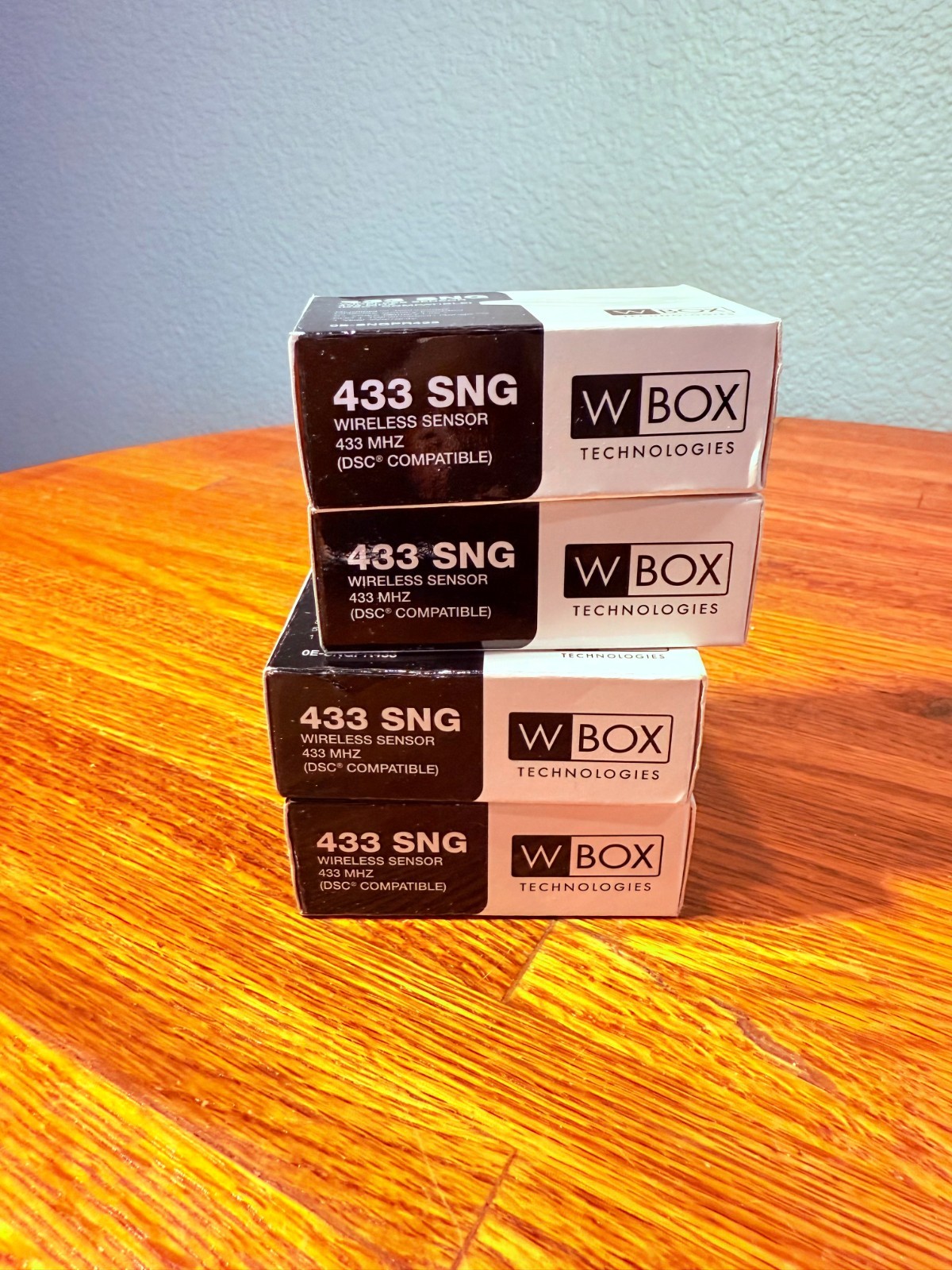 Brand New W Box 0E-SNGPR433 Wireless Sensor 433 MHz, DSC Compatible