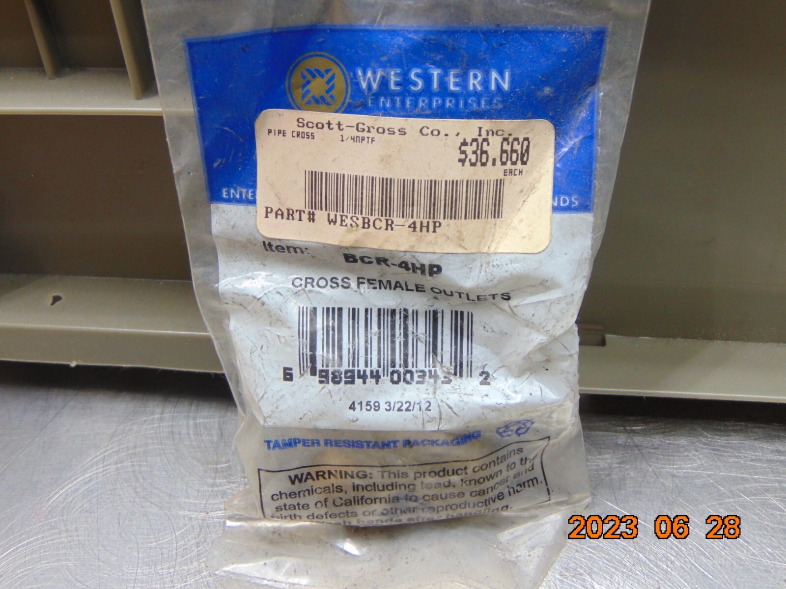 Western Enterprises BCR-4HP 1/4" Female Pipe Thread Cross