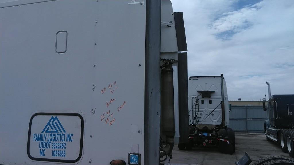 Replaces 2005 FREIGHTLINER COLUMBIA 120 CAB EXTENSION ,  OH