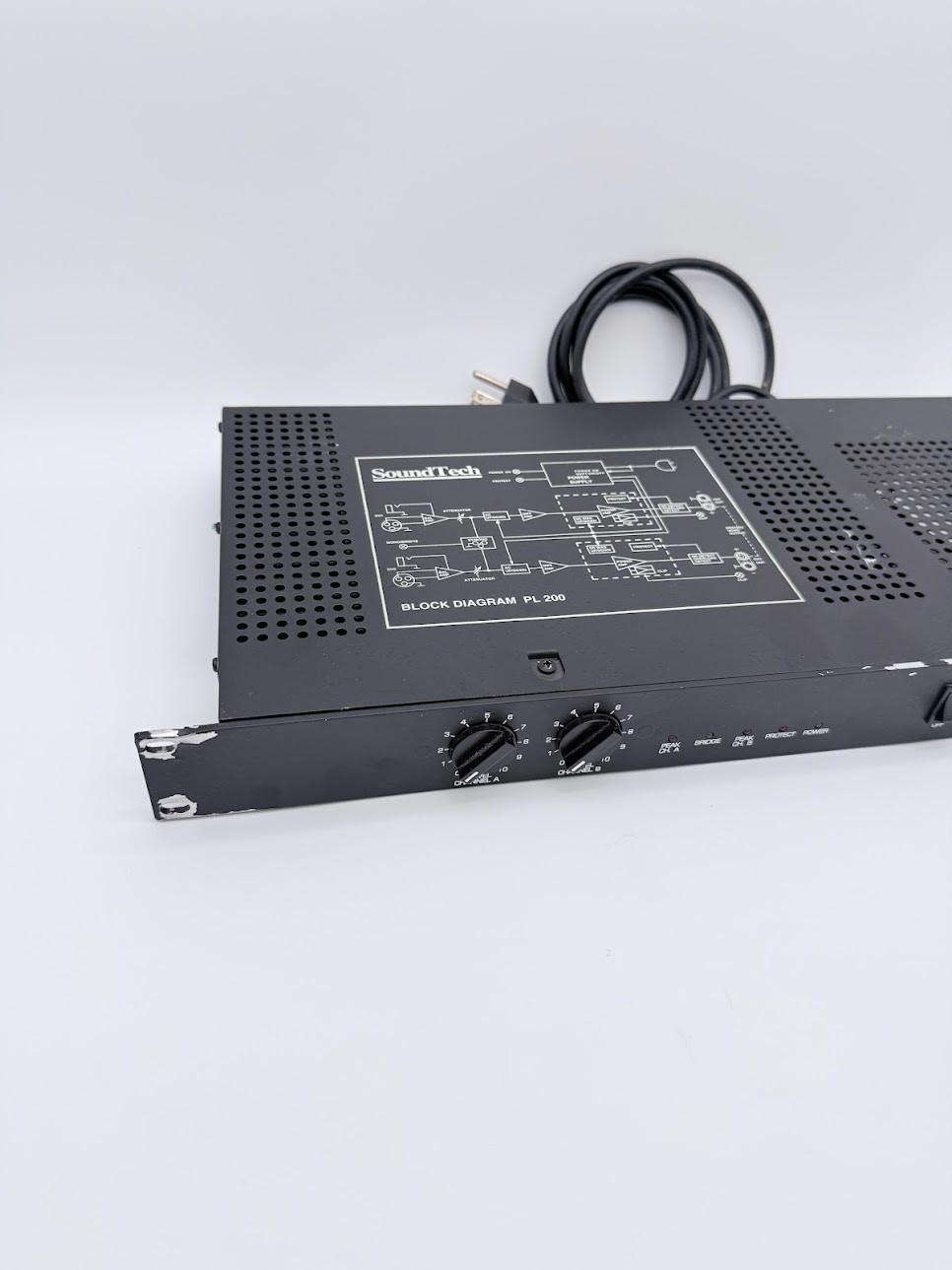 SoundTech Professional Audio PL200 Reference Amplifier 1U Sound Tech Late 90s