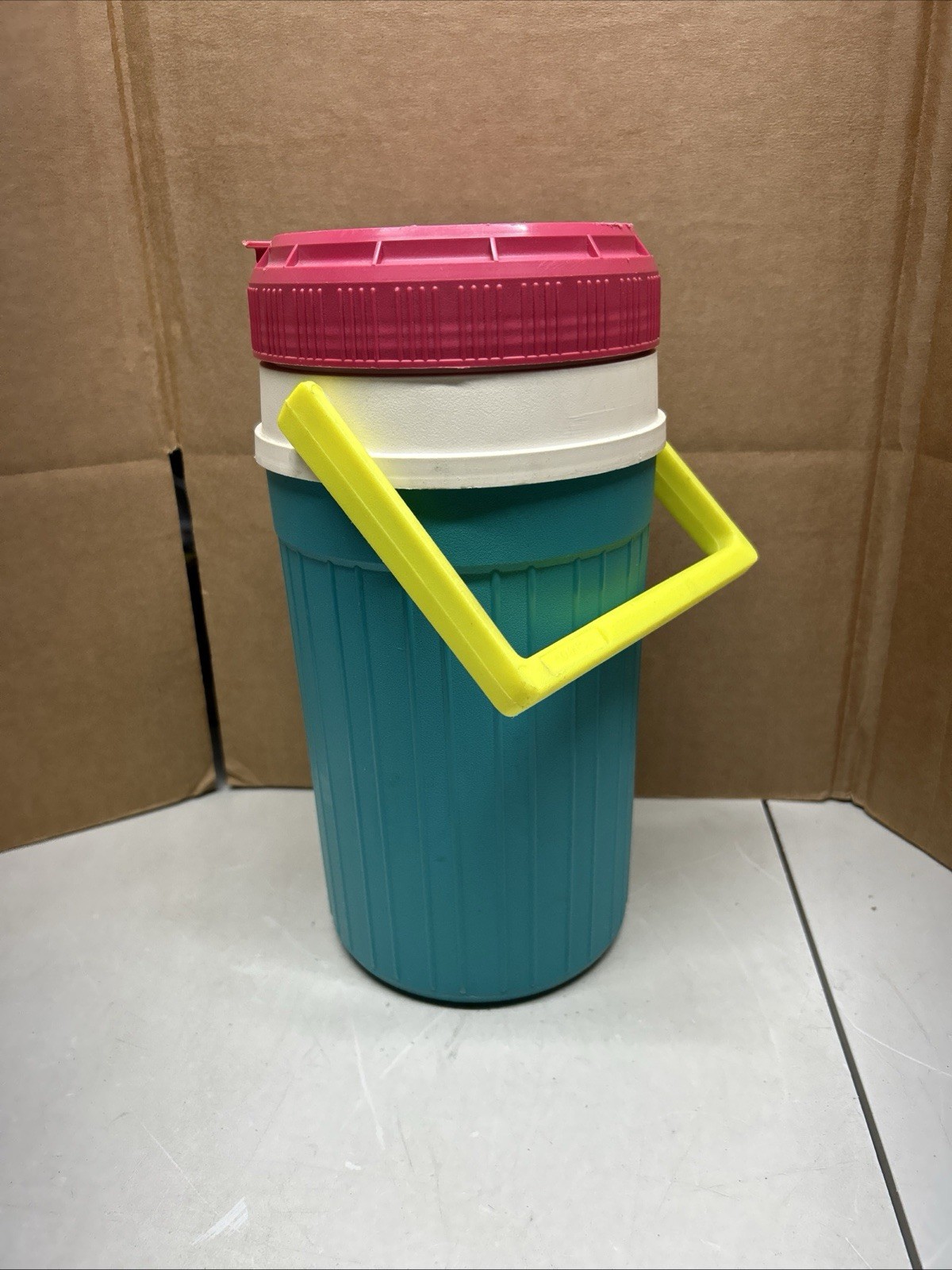 VTG Retro USA IGLOO Inc. Pink Teal Blue Yellow White 1/2 Gallon Water Cooler Jug