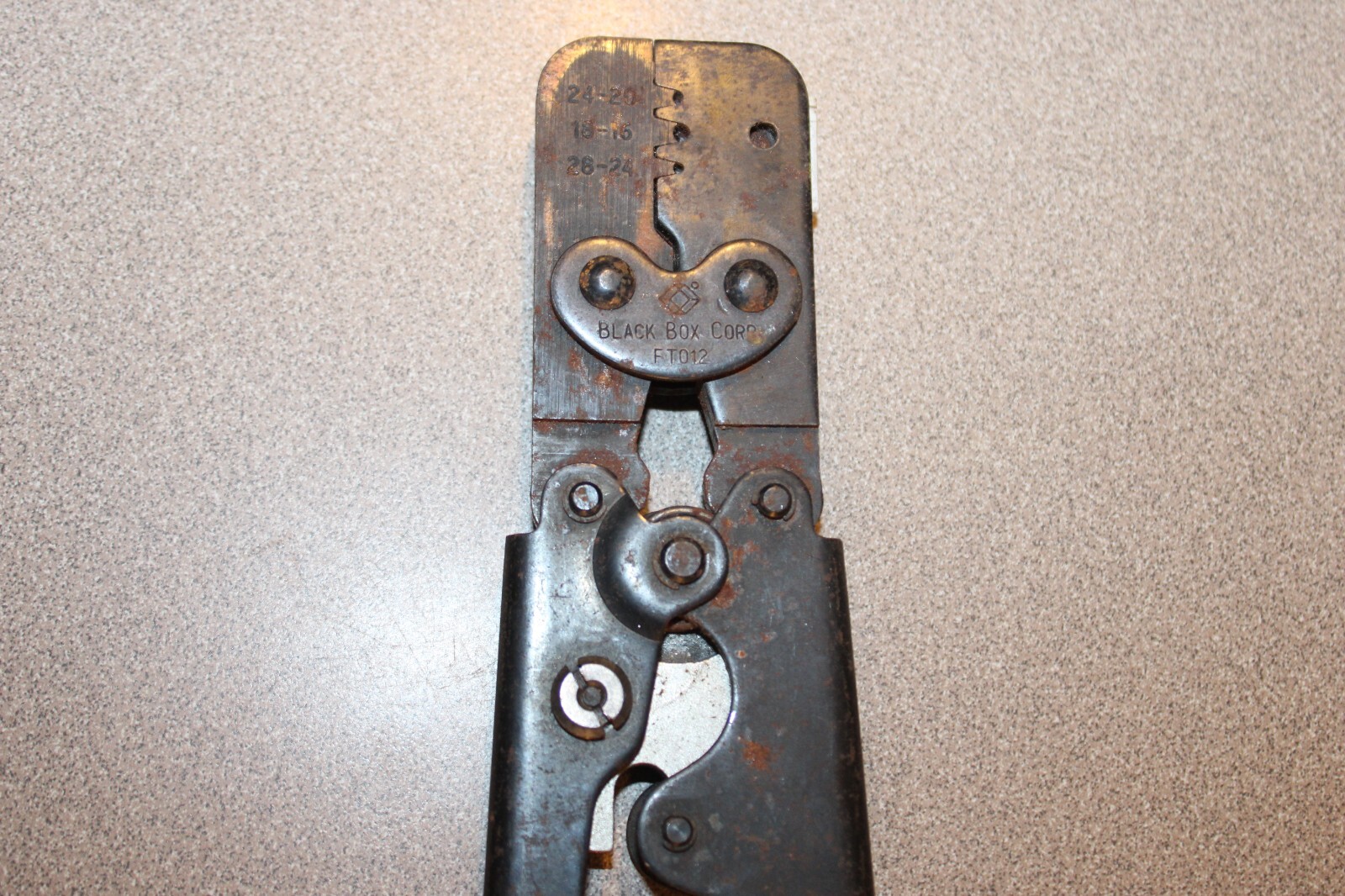 Black Box Corp FT012 V.35 And M/50 Crimp Tool