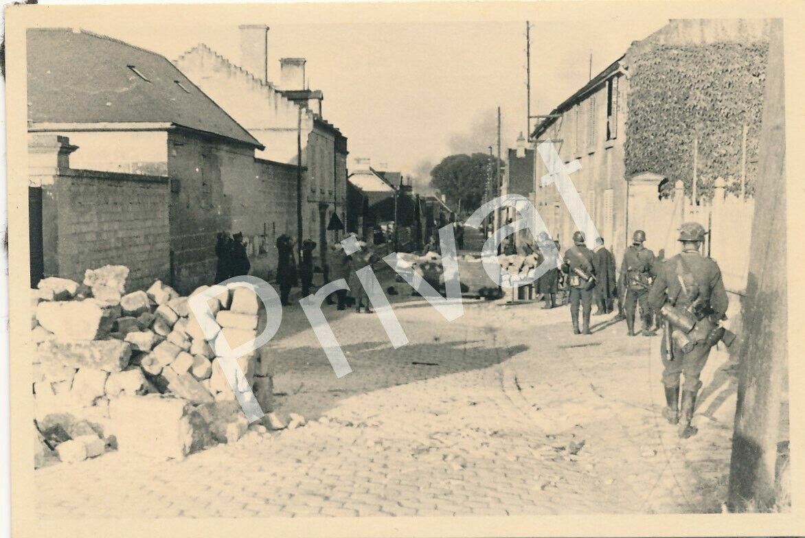 Photo WW II Destruction Ruins after Bombardment Soldiers France F1.65