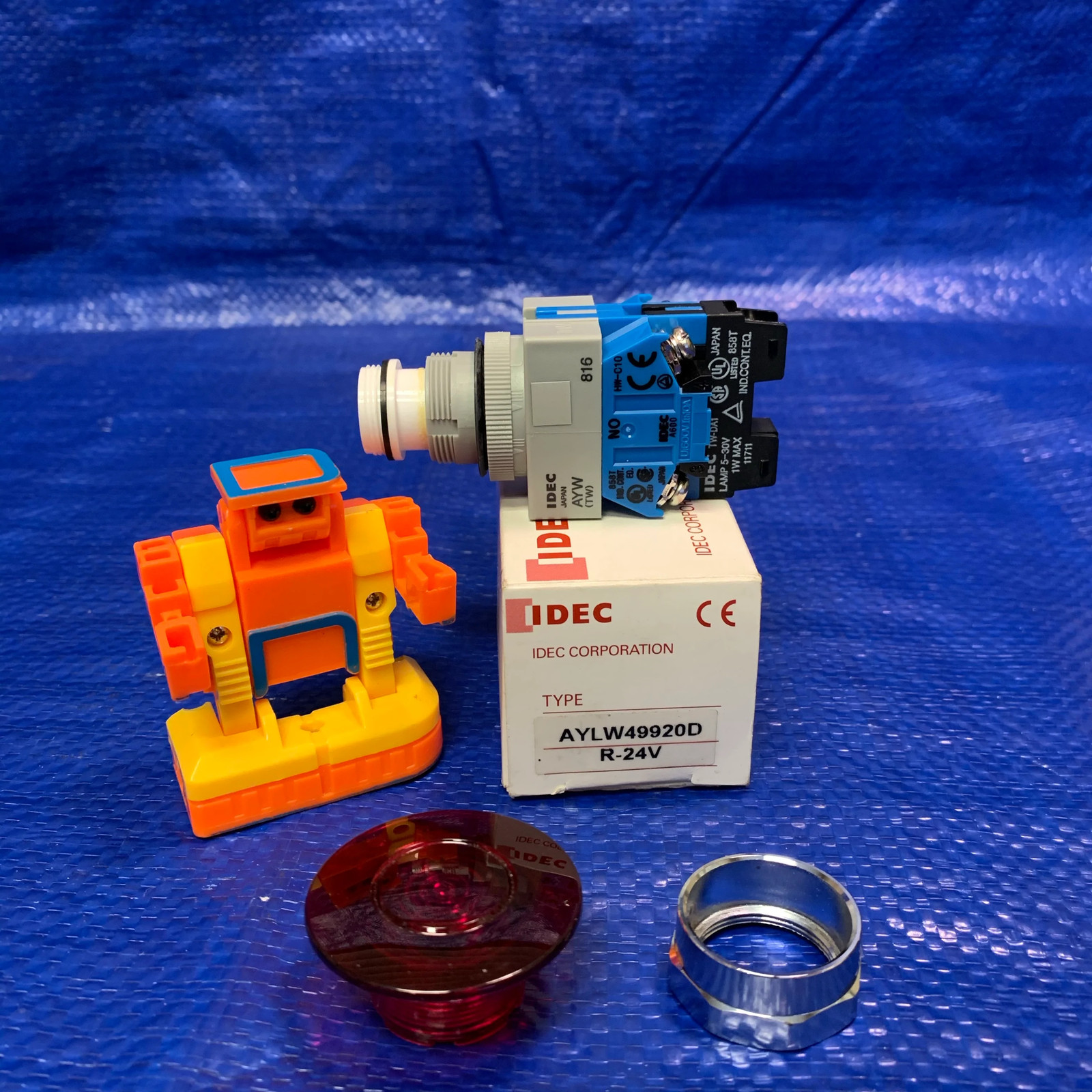 Idec AYLW49920 R-24V Push Button, Red Knob (Open Box)