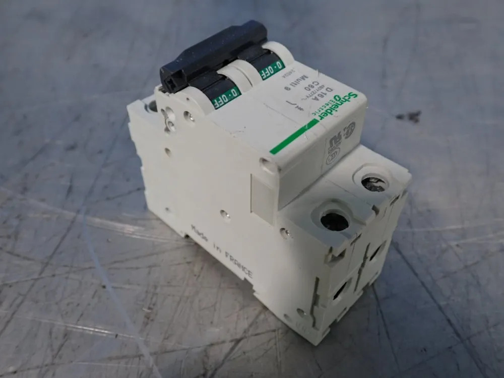SCHNEIDER ELECTRIC MINIATURE SUPPLEMENTARY PROTECTOR 17447