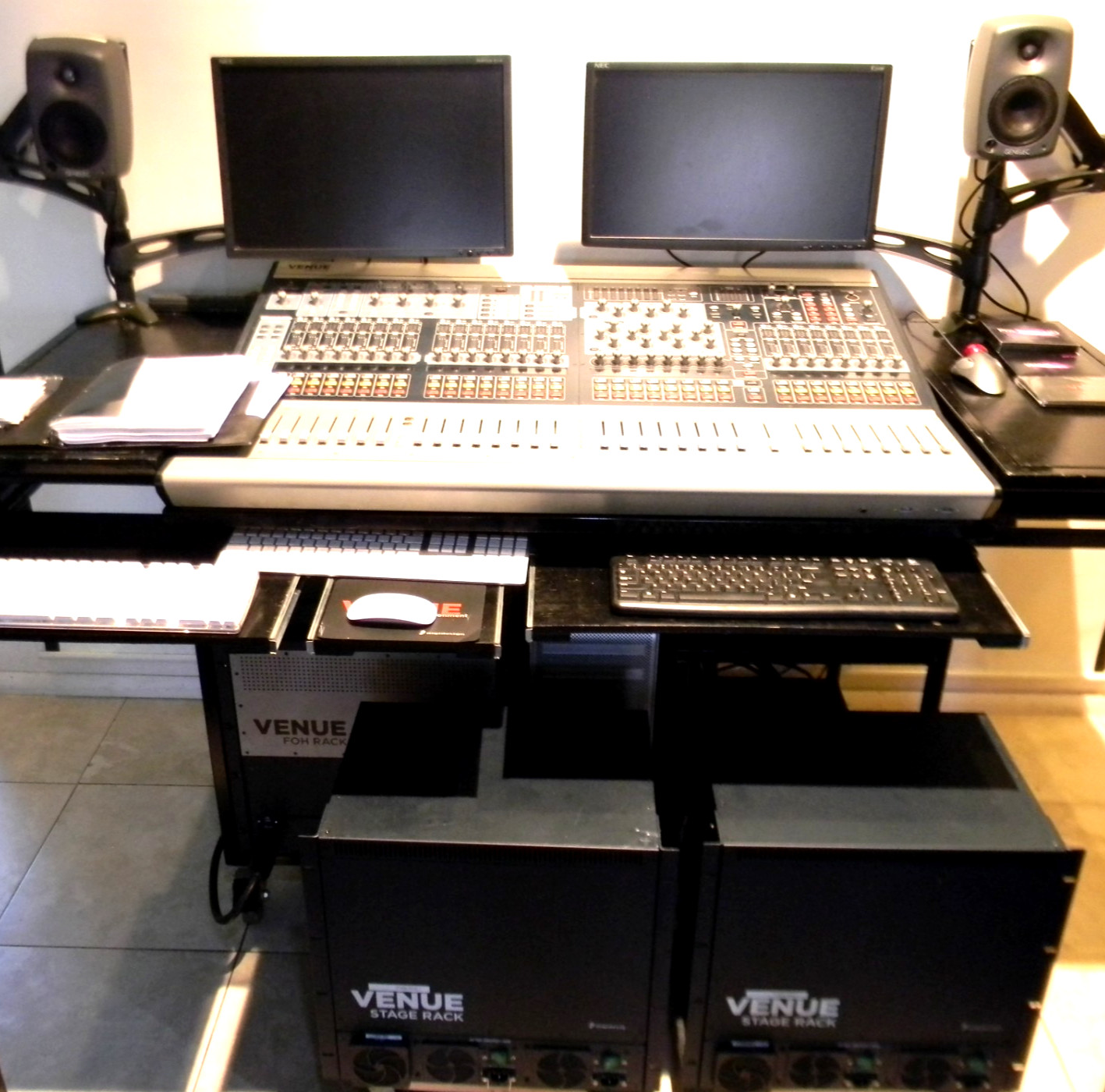 Digidesign AVID Venue Profile Live Console 96Ch 2 Stage Racks, Recording &Cart