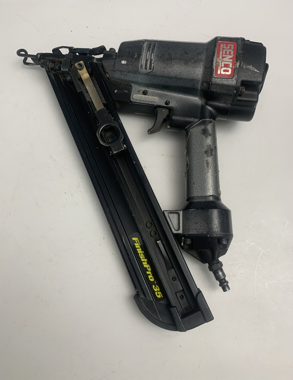 SENCO Finish Pro 35 Angled Finish Nailer 15 Ga. 1 1/4" - 2 1/2" 32mm - 64mm