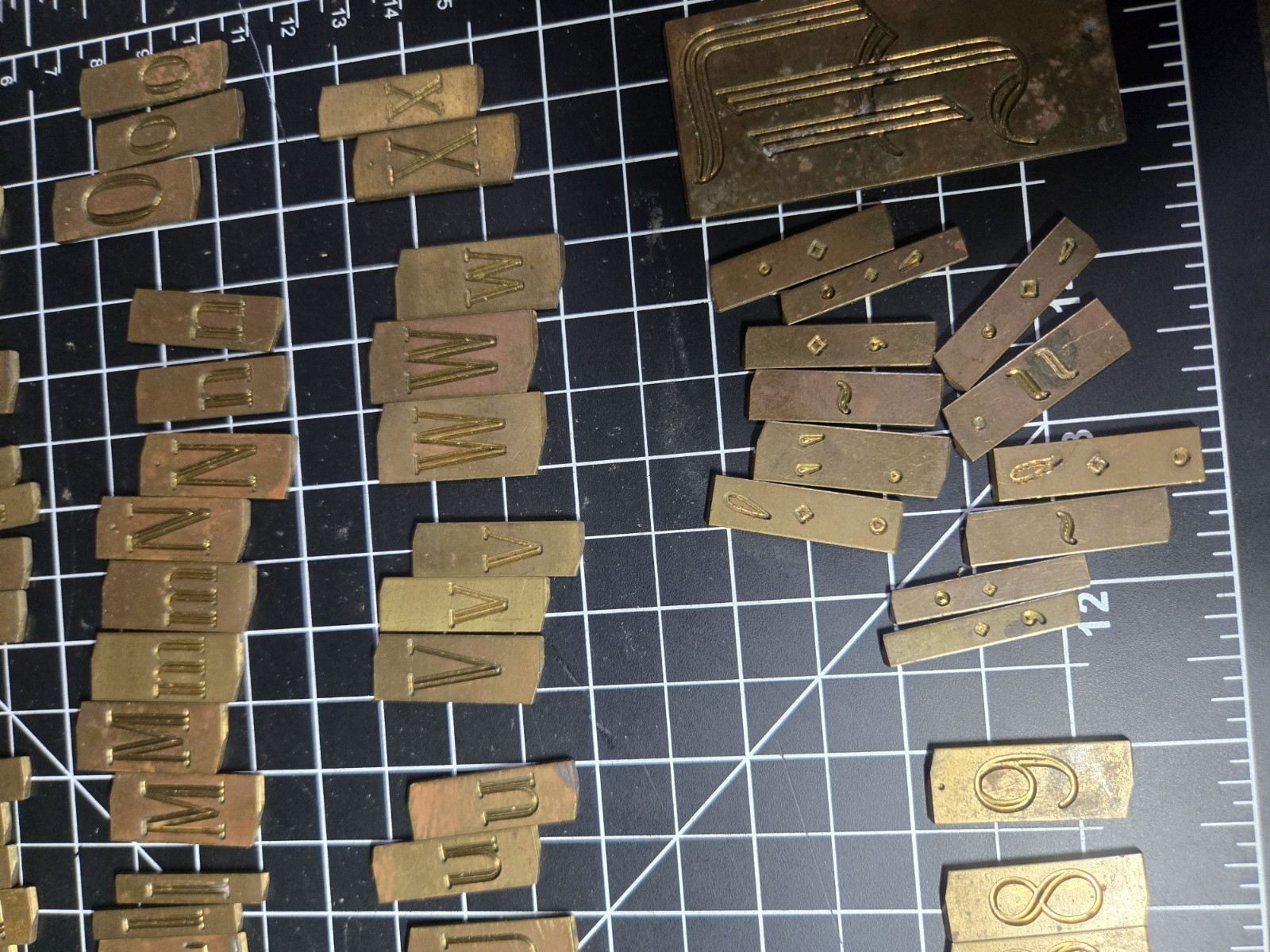 New Hermes Brass Engraving Font Set 35-310 Double Line Upper & Lower Case