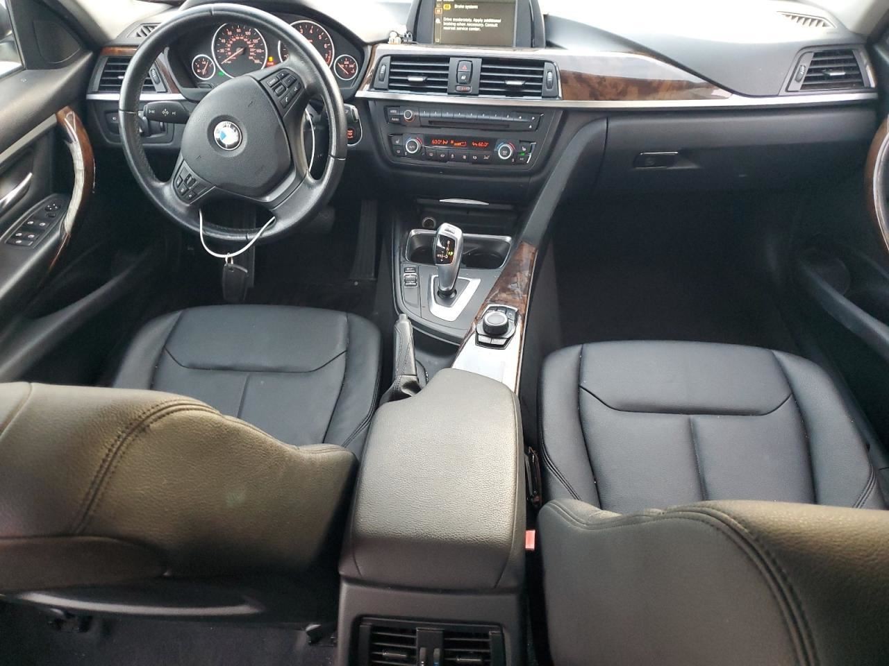 320I 2013 Glove Box 4969493