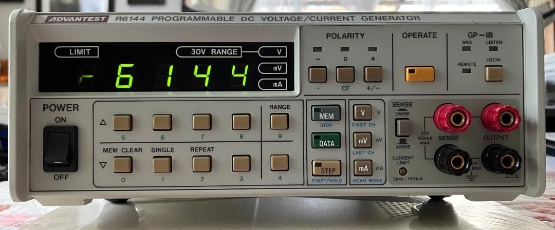 ADVANTEST R6144 Programmable DC Voltage Current Generator Calibrator GPIB Japan