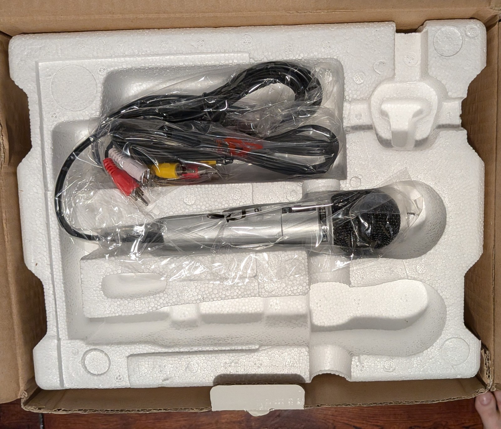 The Singing Machine STVG-512 Karaoke System w/ 5.5" Screen & Microphone - NOB