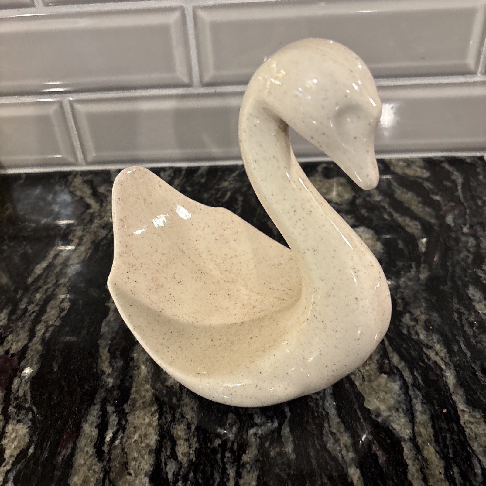 Ceramic Swan Figurine Bathroom Hand Towel Soap Holder Off White Speckled Vtg