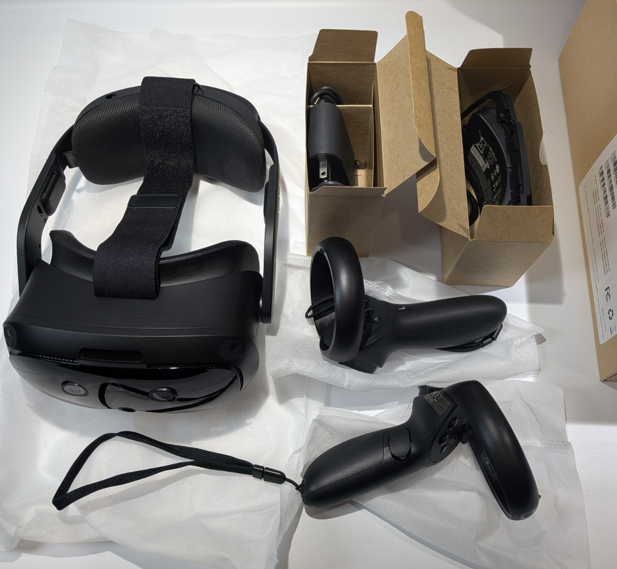 HTC Vive Focus Vision Mixed Reality PC VR Headset with Motion Controllers