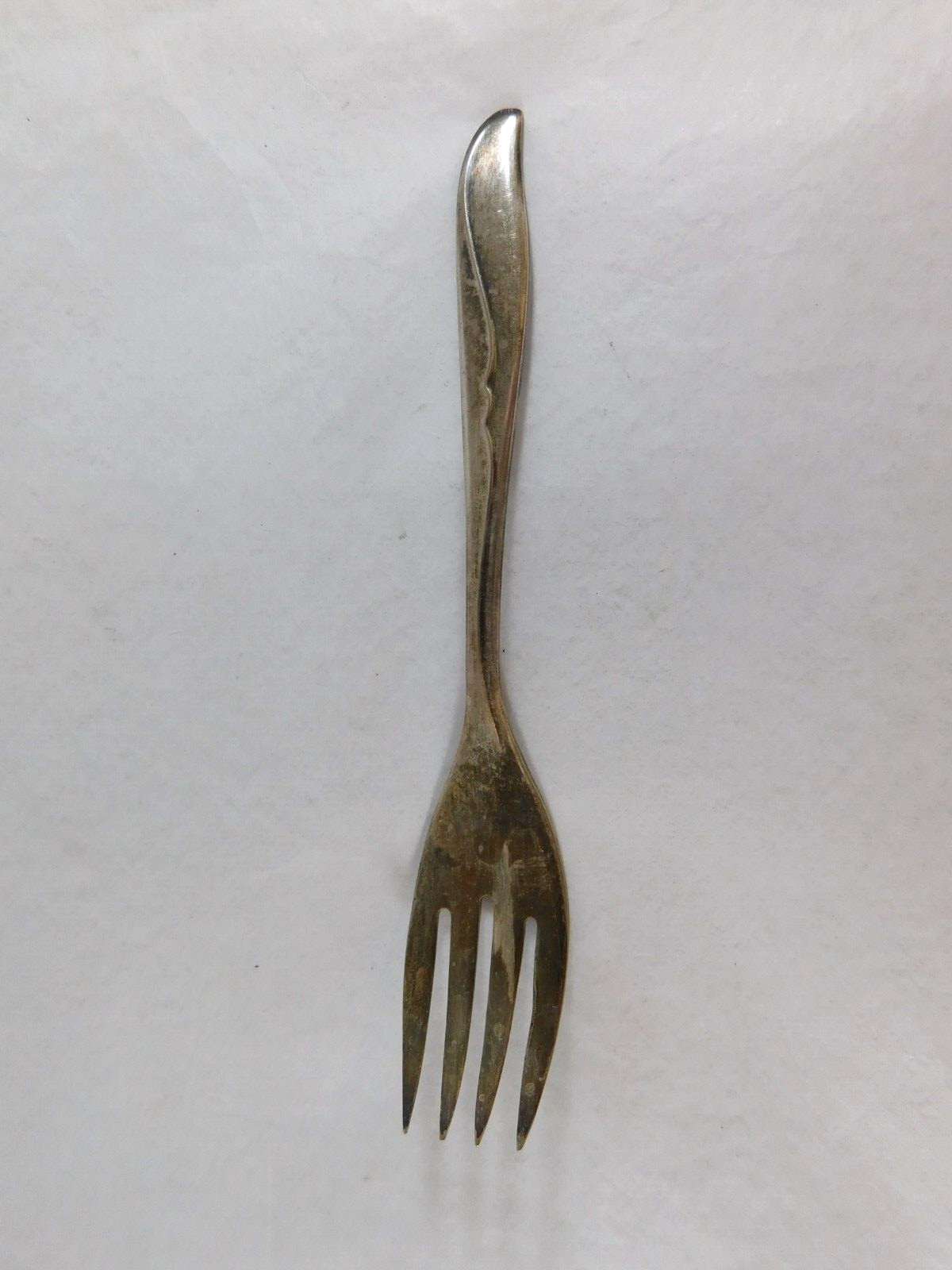 Meriden Sea Wings Silverplated Overlaid Salad Fork   5 7/8"