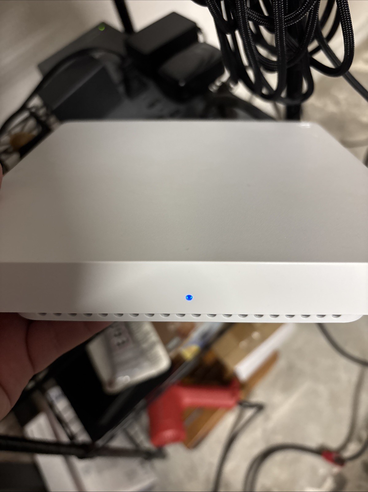 Araknis Networks  Indoor Wireless Access Point AN-100-AP-I-N