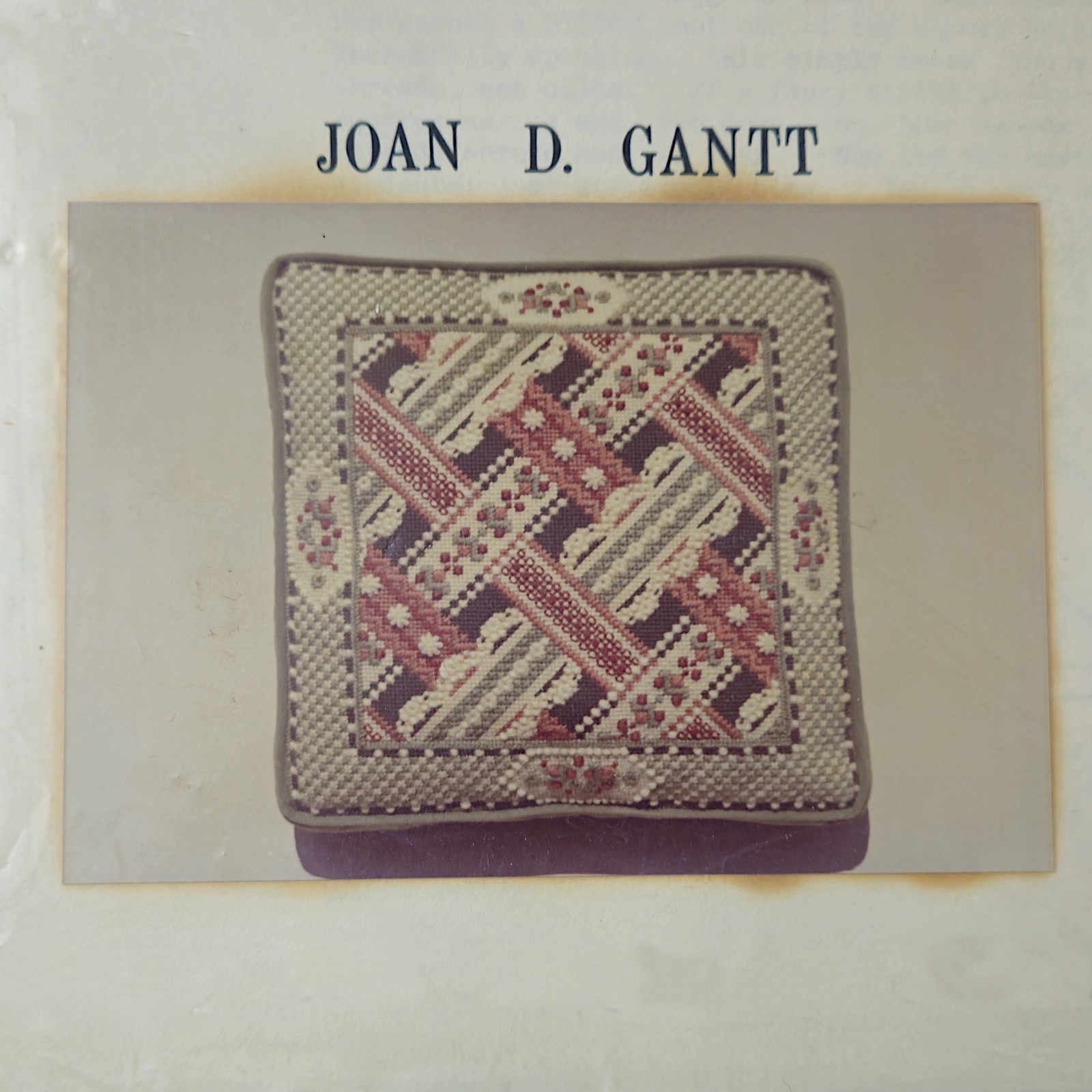 HERITAGE DESIGNS JOAN GANTT SG & NEEDLEPOINT CANVAS:  FRENCH LACE RIBBONS    BM