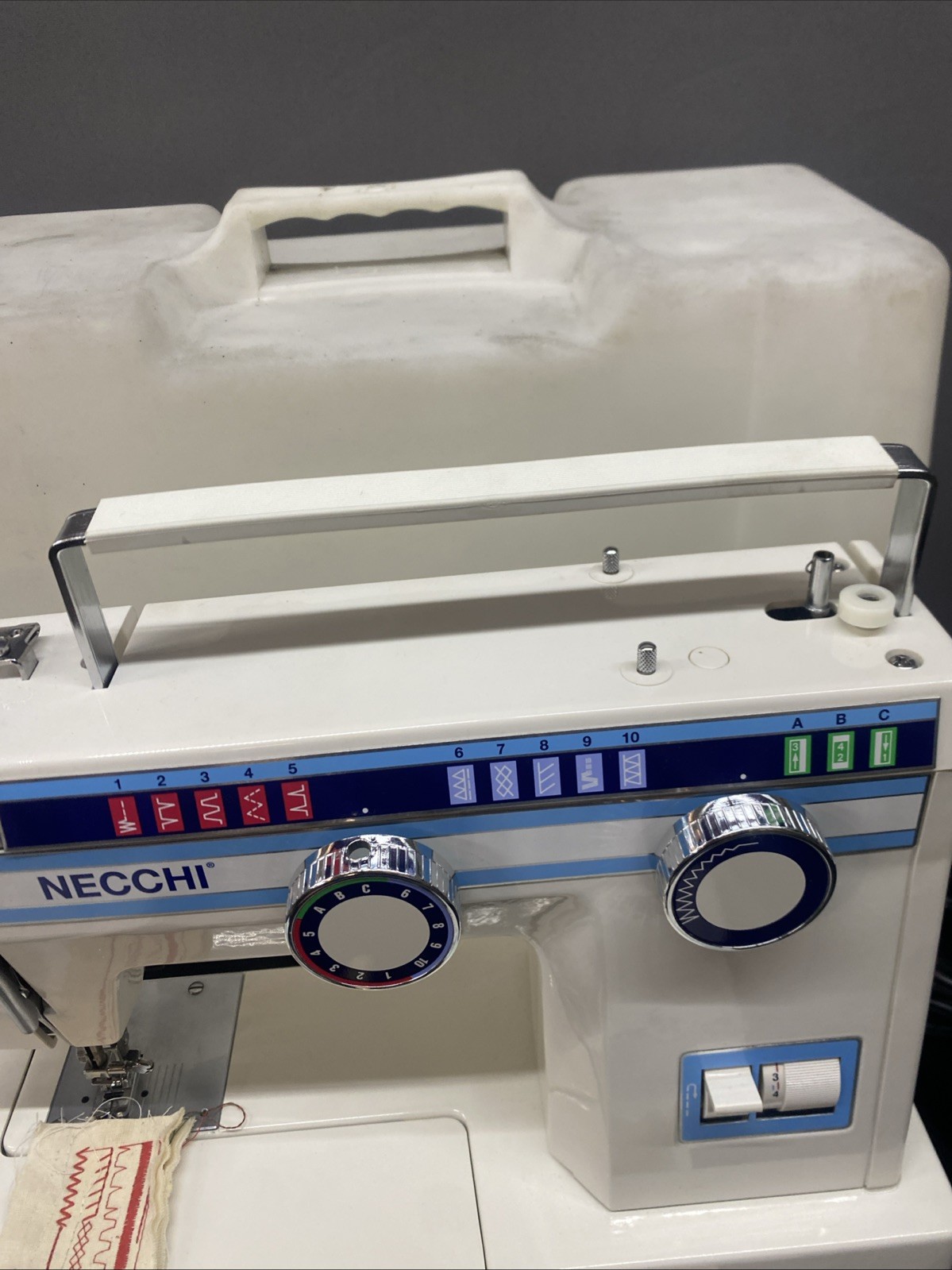NECCHI 3537 SEWING MACHINE w/Foot Pedal Case Manual And Extra
