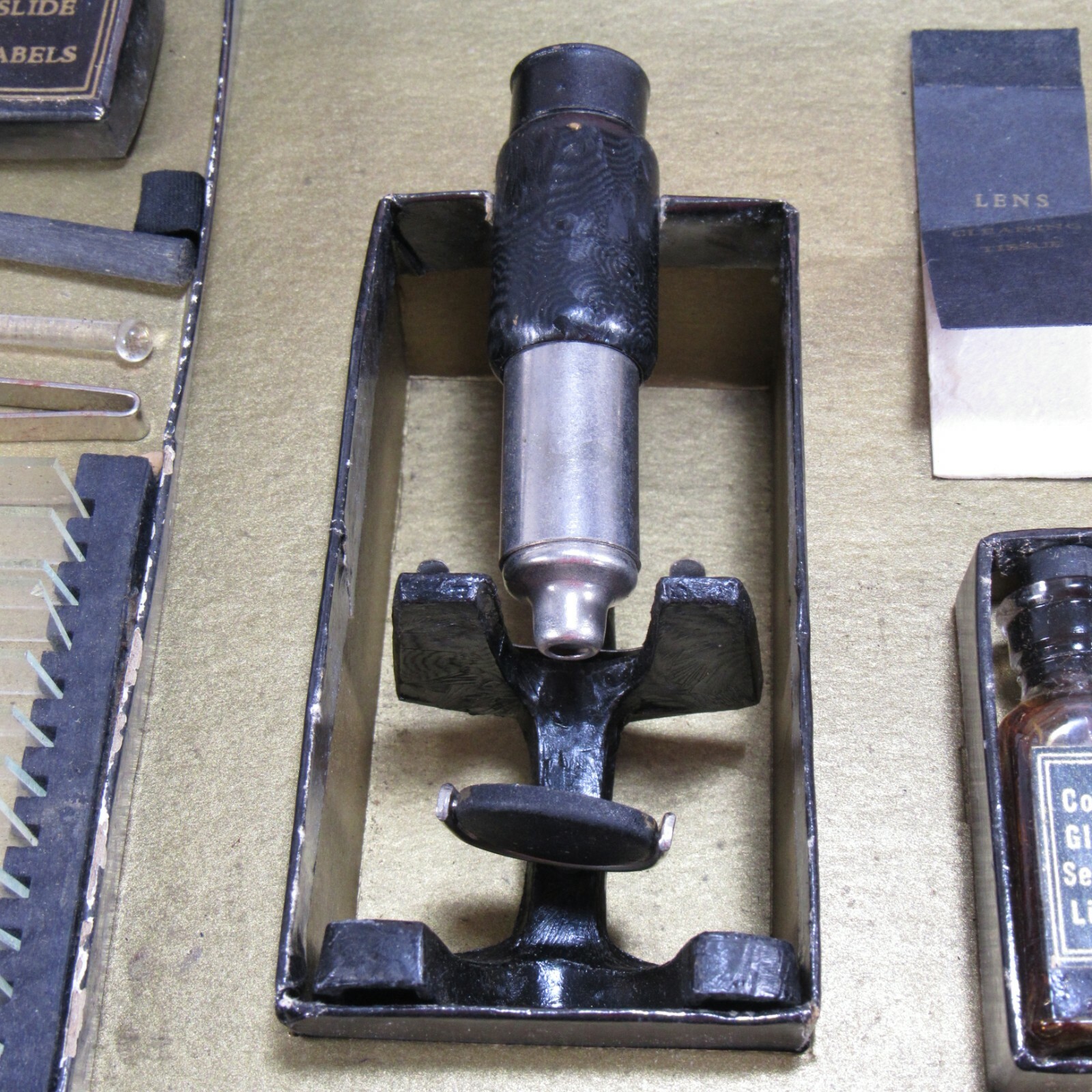 Vintage1950's Microset Model 2M 70 X Microscope Set