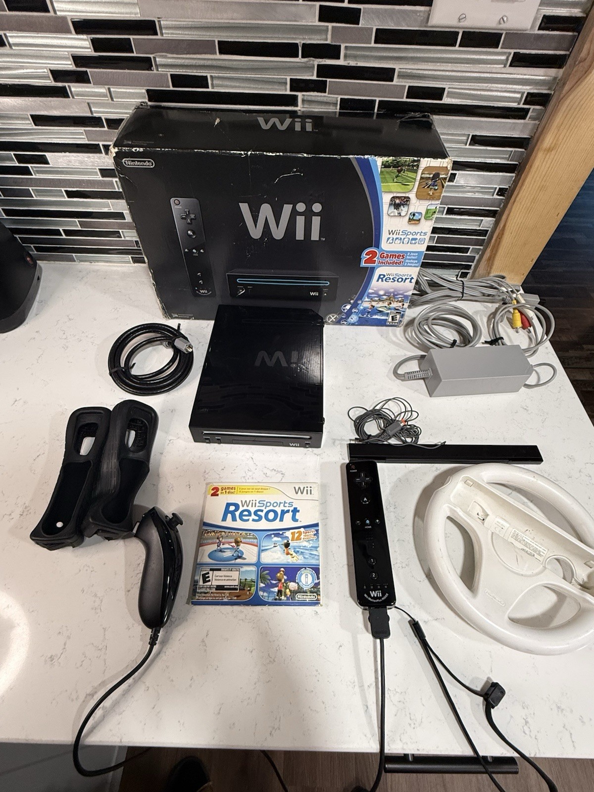 Nintendo Wii RVL-101 Console Boxed Wii Sports Resort Tested OEM Bundle Black