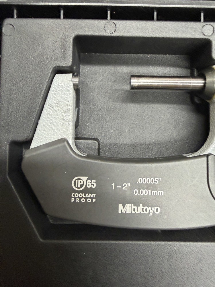 MITUTOYO 1-2” DIGITAL MICROMETER 293-331-30, IP65, .00005”