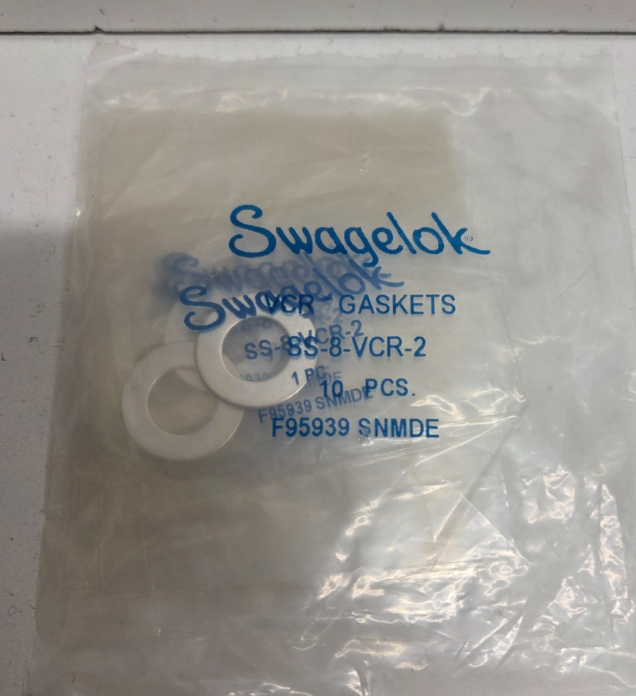 LOT OF 10 NEW IN BAG! SWAGELOK 1/2" STAINLESS VCR FACE SEAL FITTINGS SS-8-VCR-2