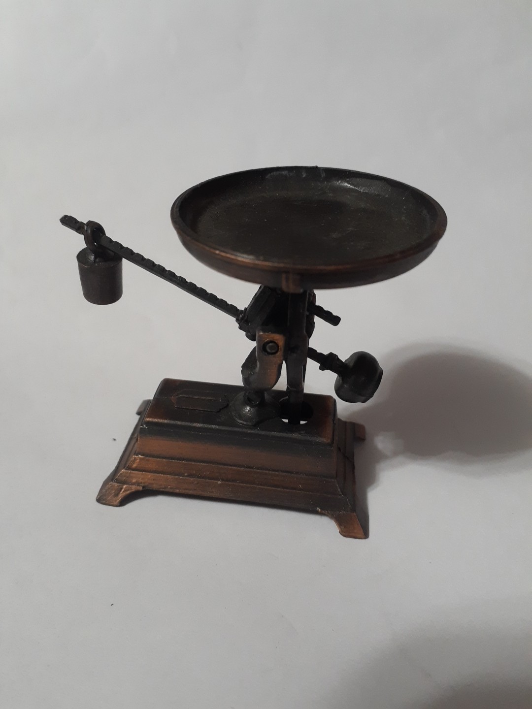 Diecast Pencil Sharpener.. Balance Weight Scale