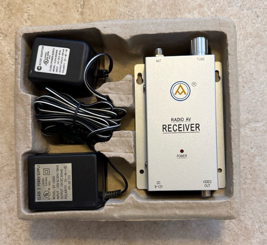 A/V Wireless Micro Mini Camera Receiver And Transmitter W/ Antenna Kit Tested