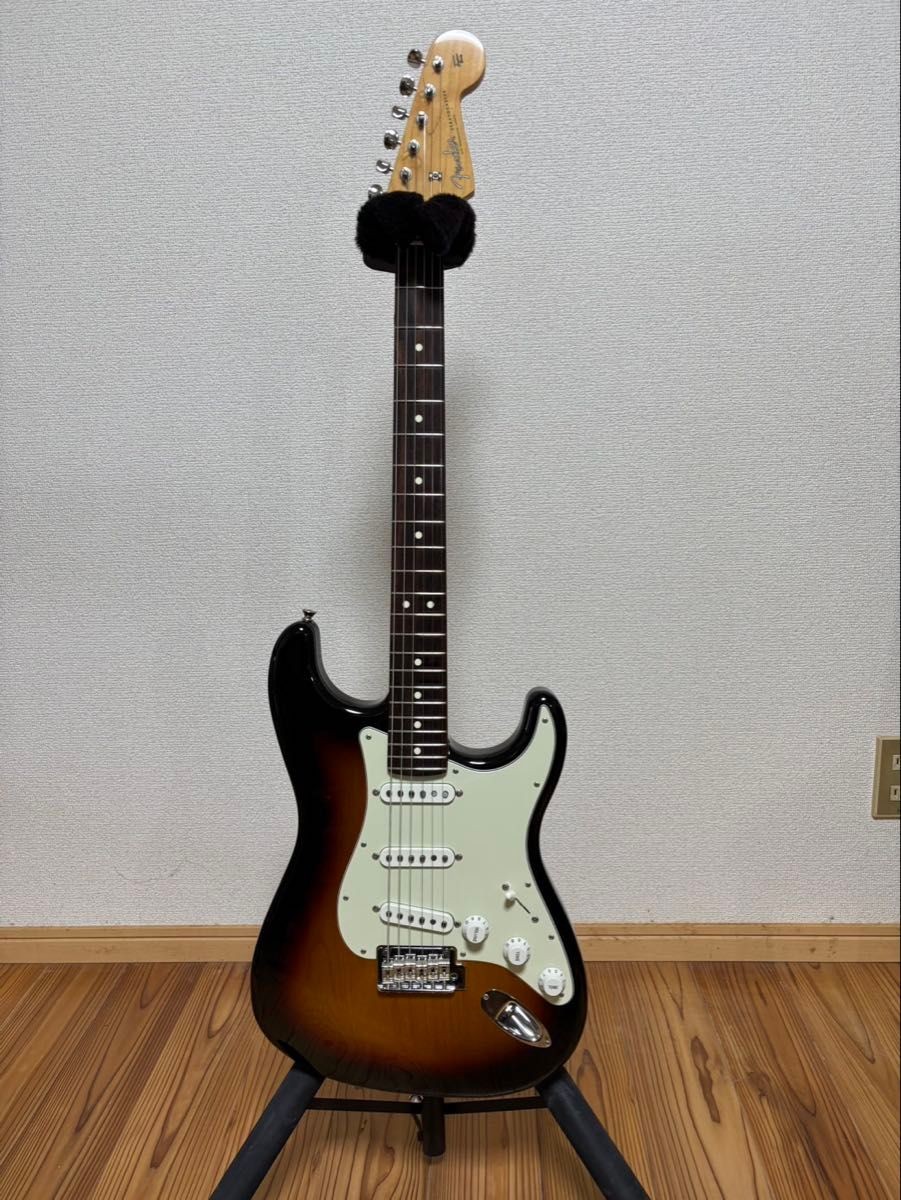 Fender Made in Japan Hybrid II Stratocaster 3 Color Sunburst