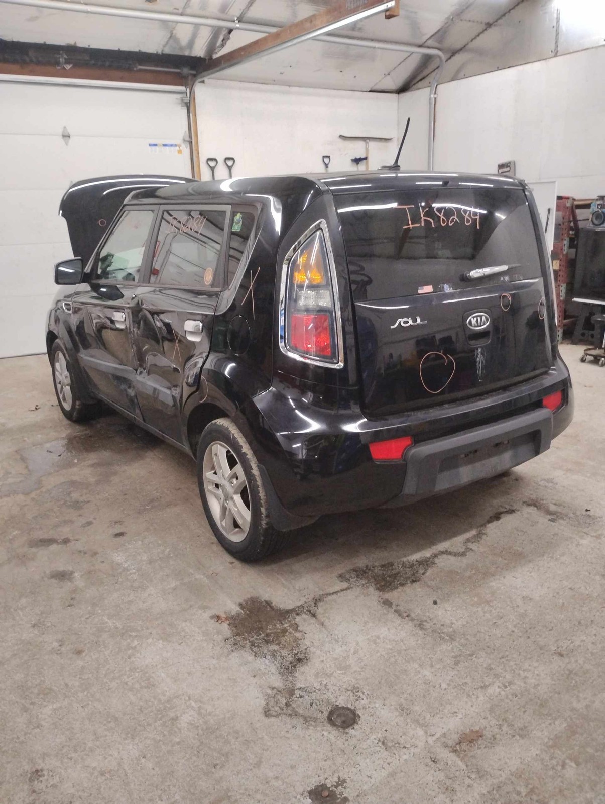 Spindle Knuckle Front KIA SOUL Left 10 11