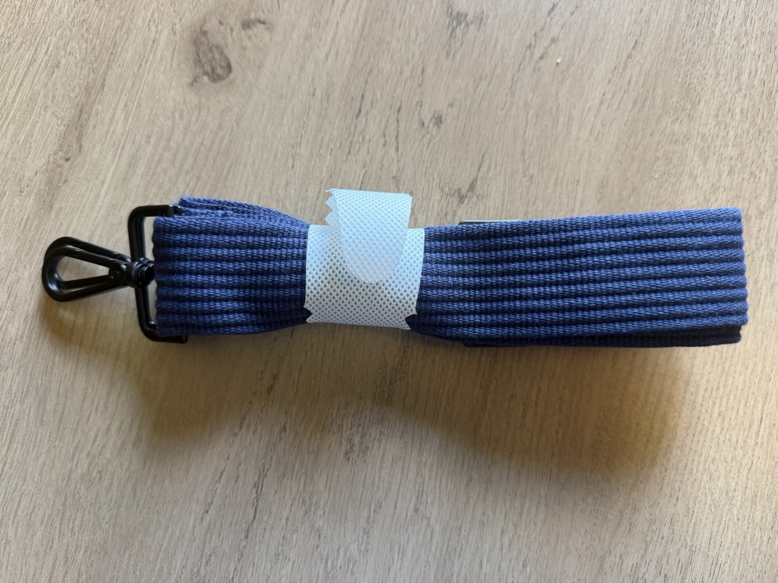 Blue Elastic Travel Luggage Strap w/ Swivel Snap Hooks Both Ends 24 in