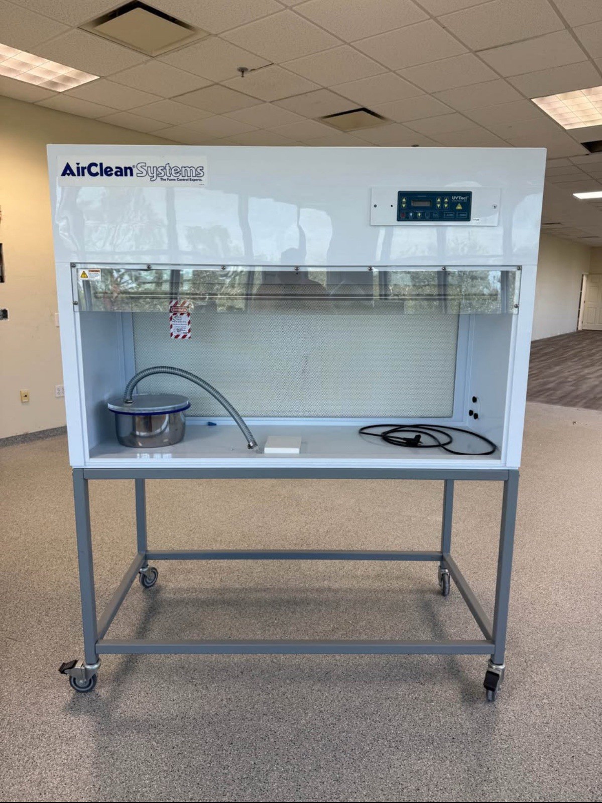 AirClean Systems AC5000HLF Ductless Fume Hood – Lab Hood on Rolling Stand