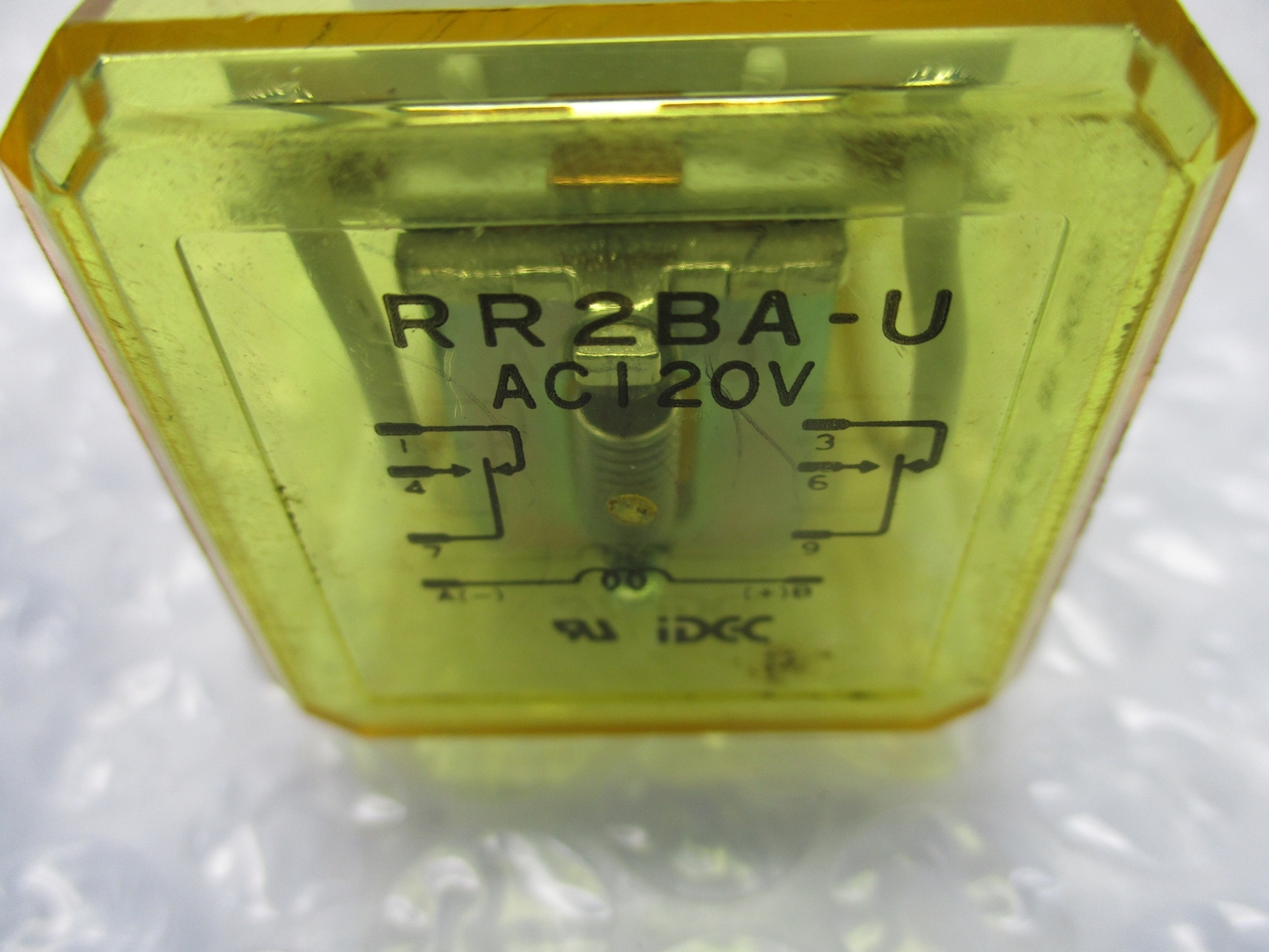 IDEC RR2BA-U RELAY 120VAC NSNP