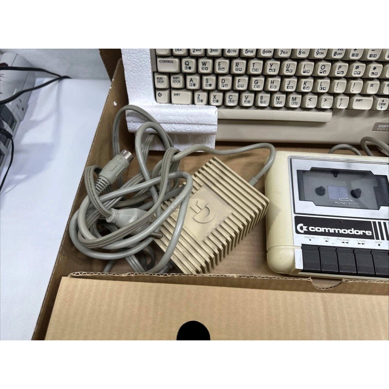 Vintage Commodore 64C Home Computer Console In Blue Box Working W/ Cassette
