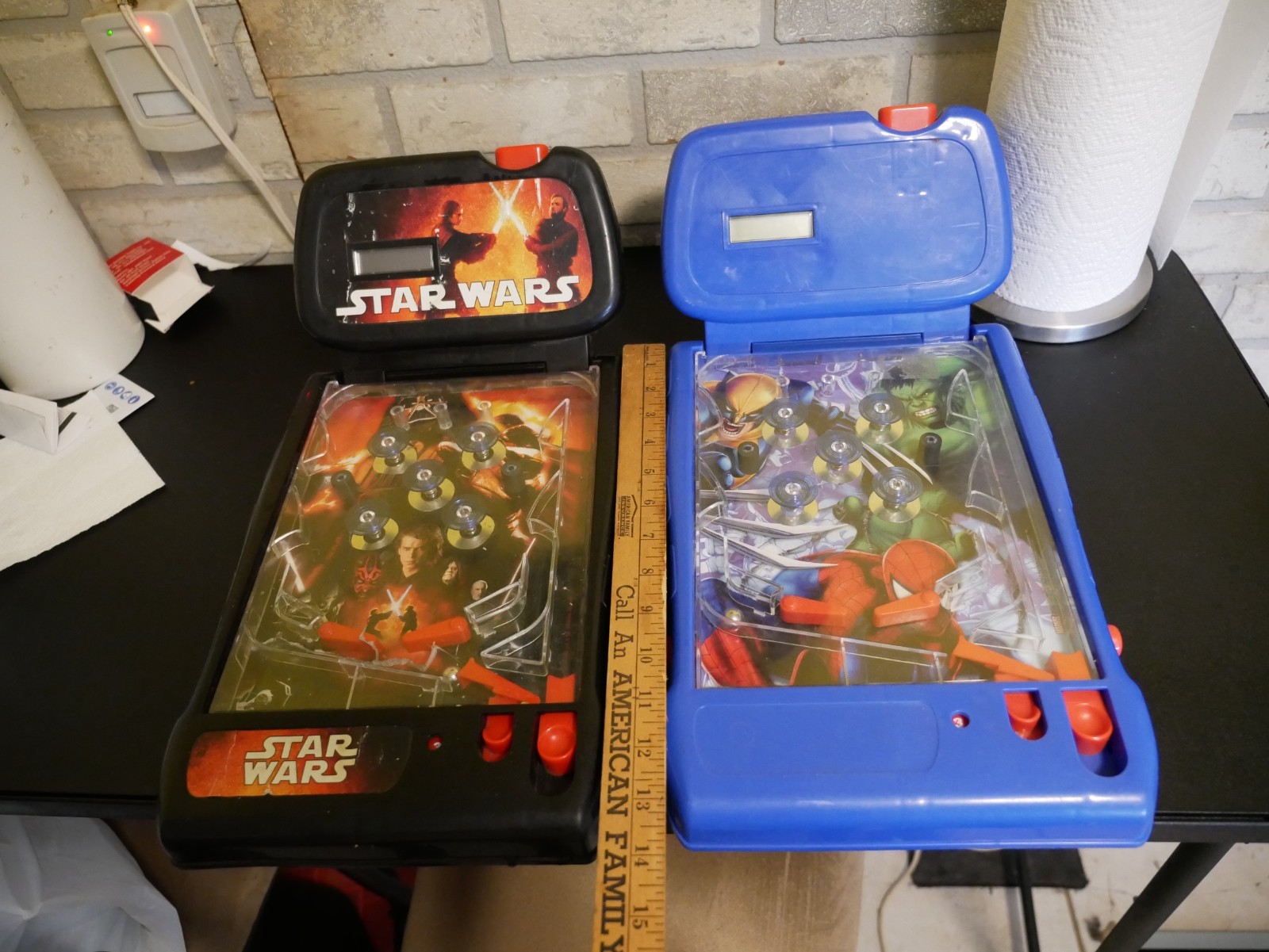 Tabletop pinball machines