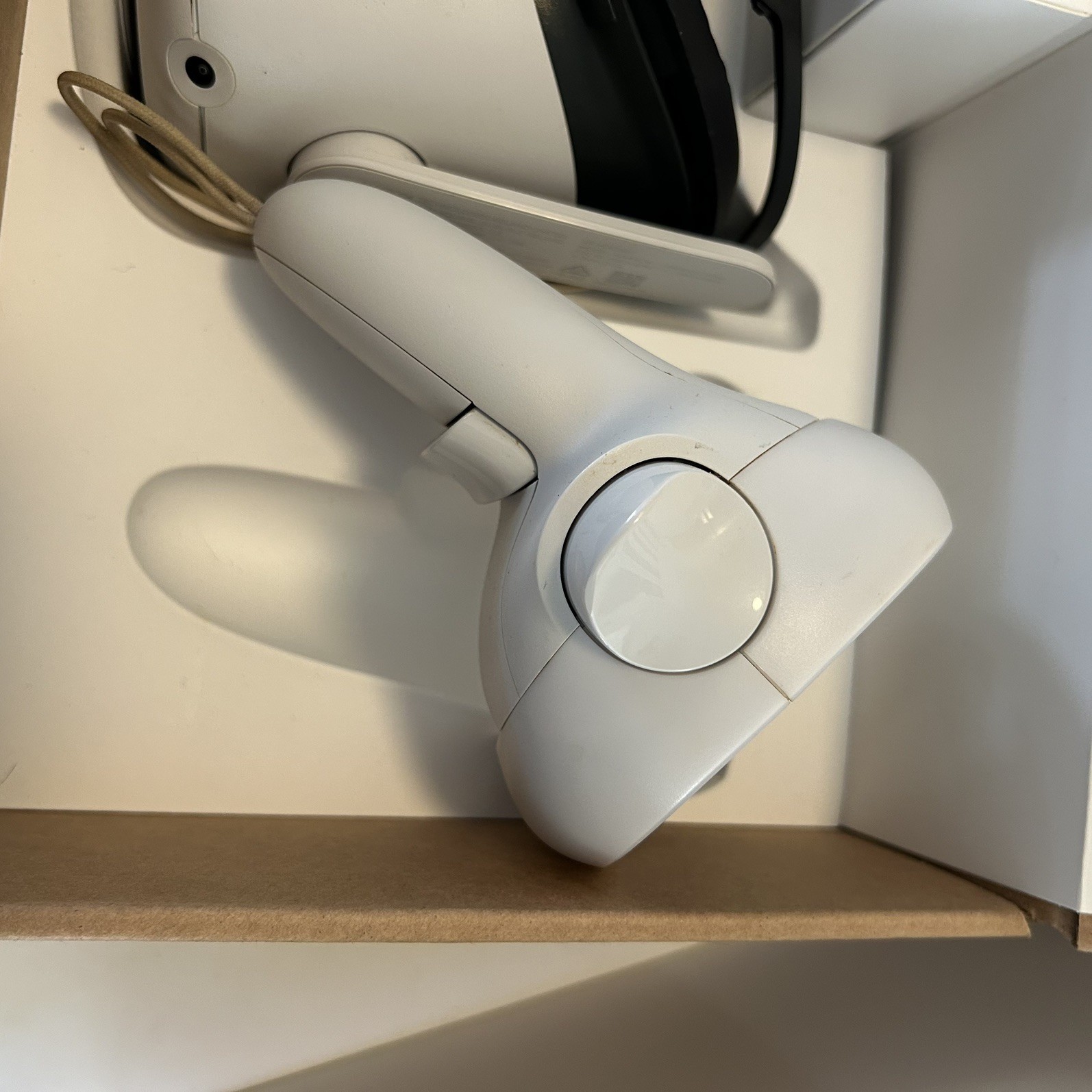 Oculus Quest2 VR Gaming Headset White 64GB w/ Elite Strap BUNDLE Excellent