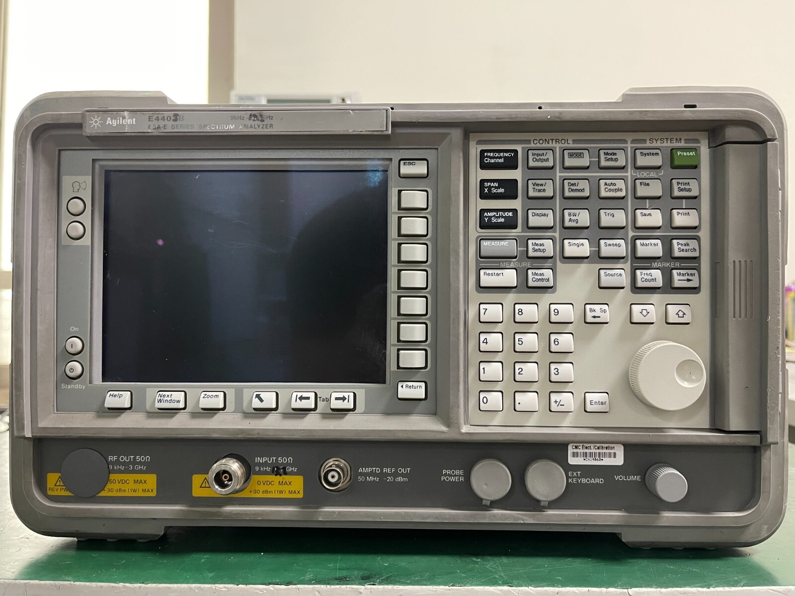 Agilent ESA E4405B 9kHz - 13.2GHz Spectrum Analyzer